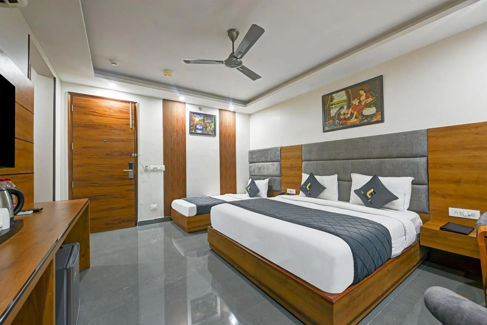 Bed in Kelvish Hotel- Delhi Airport