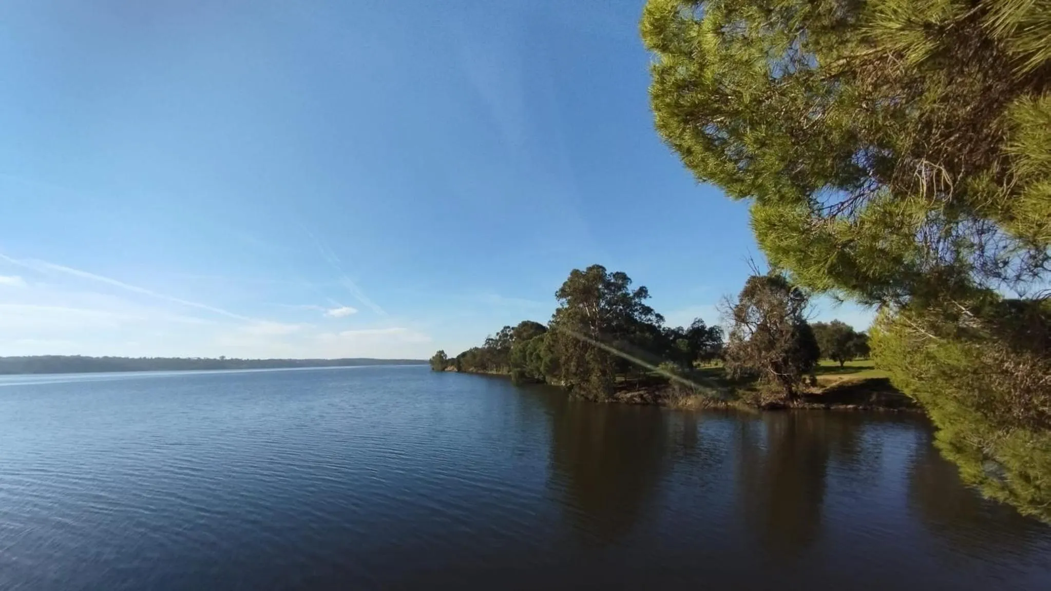Lake view in Parque de Campismo Orbitur Montargil