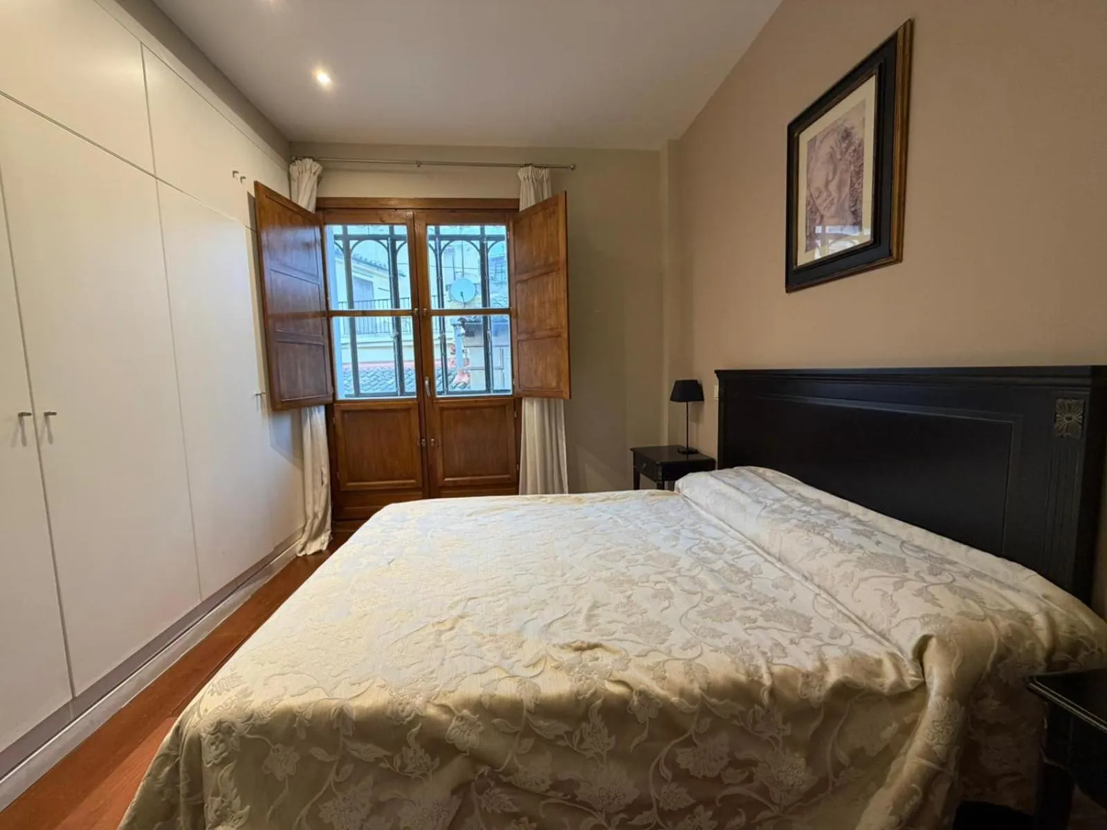 Bed in Smartmonki Sinagoga Entre la Catedral y Zocodover