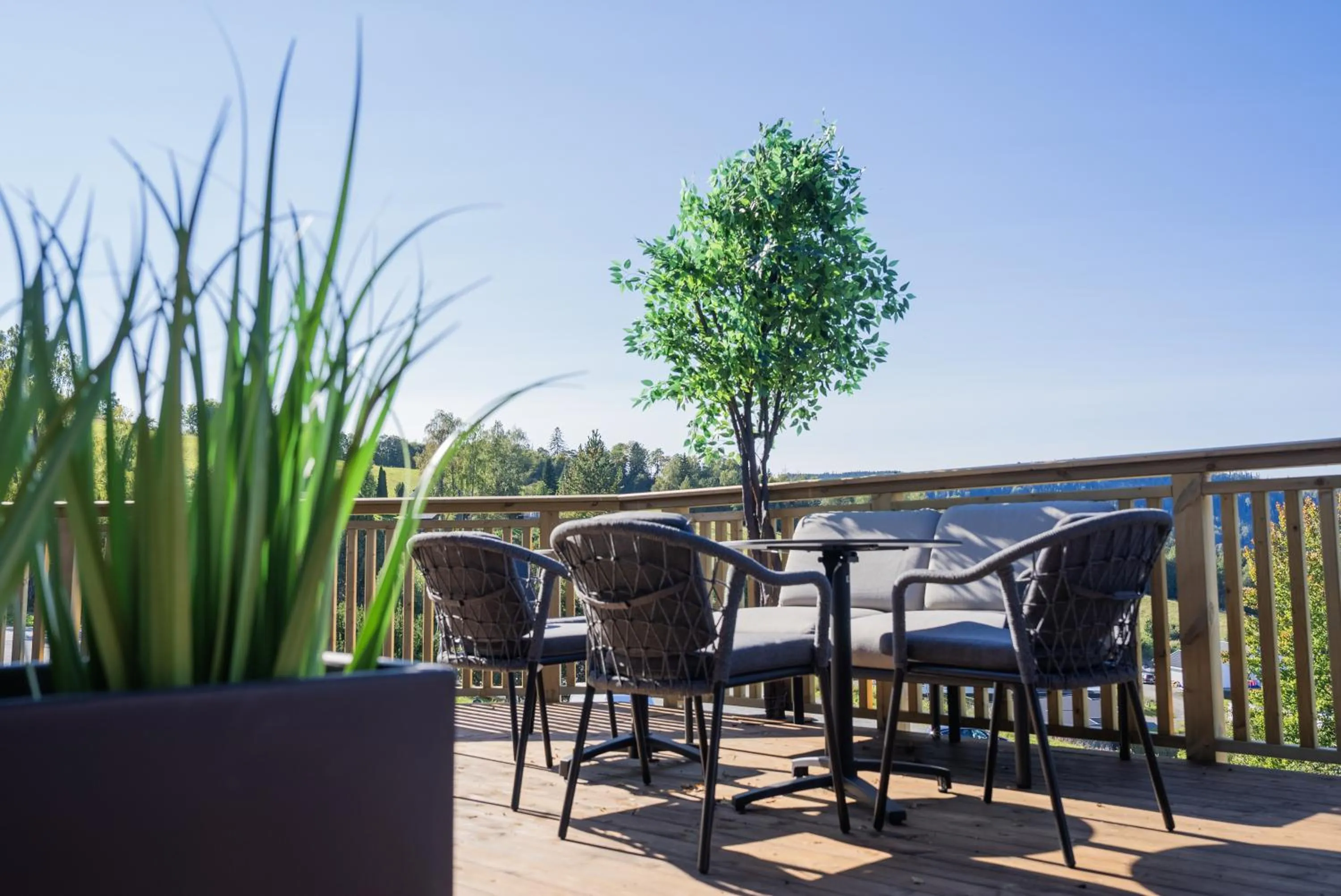 Restaurant/places to eat in Honne Hotell