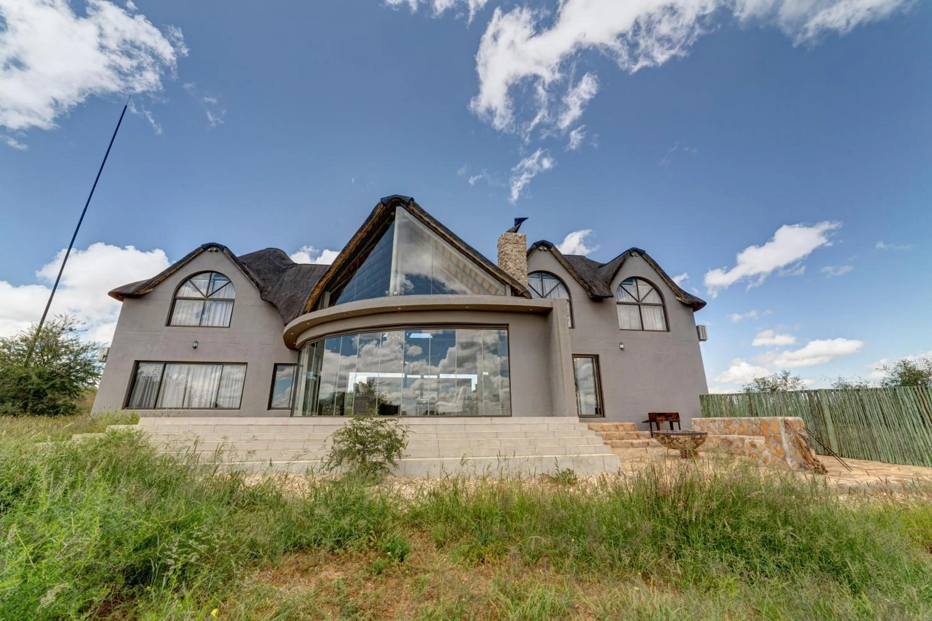 Property building in Naankuse Lodge