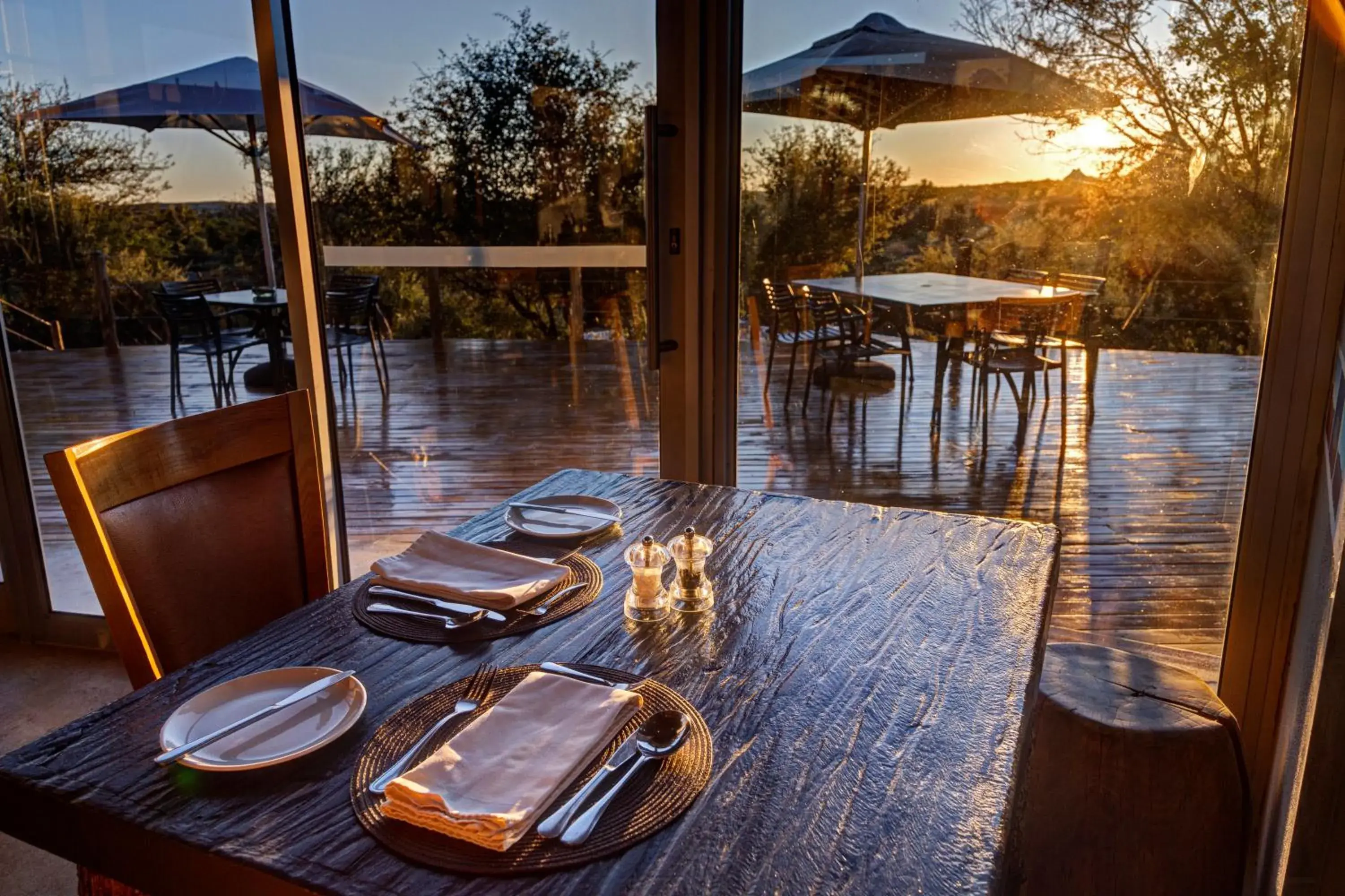 Restaurant/places to eat in Naankuse Lodge Restaurant/places to eat in Naankuse Lodge