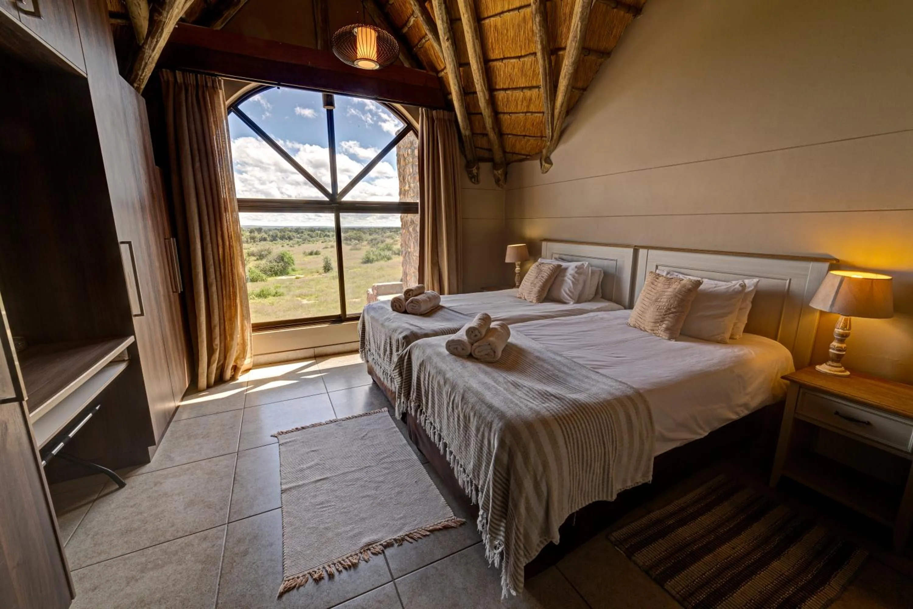 Photo of the whole room, Bed in Naankuse Lodge