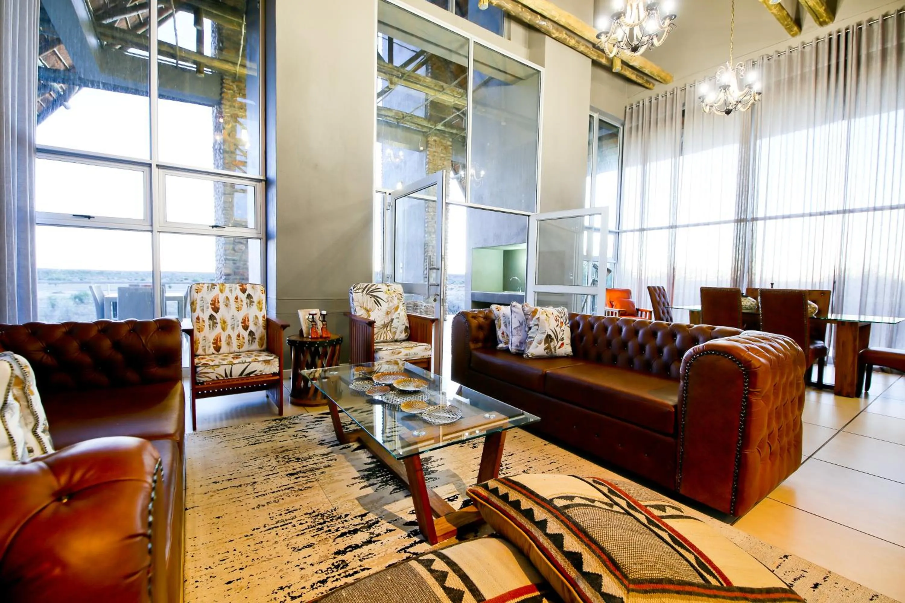 Living room in Naankuse Lodge