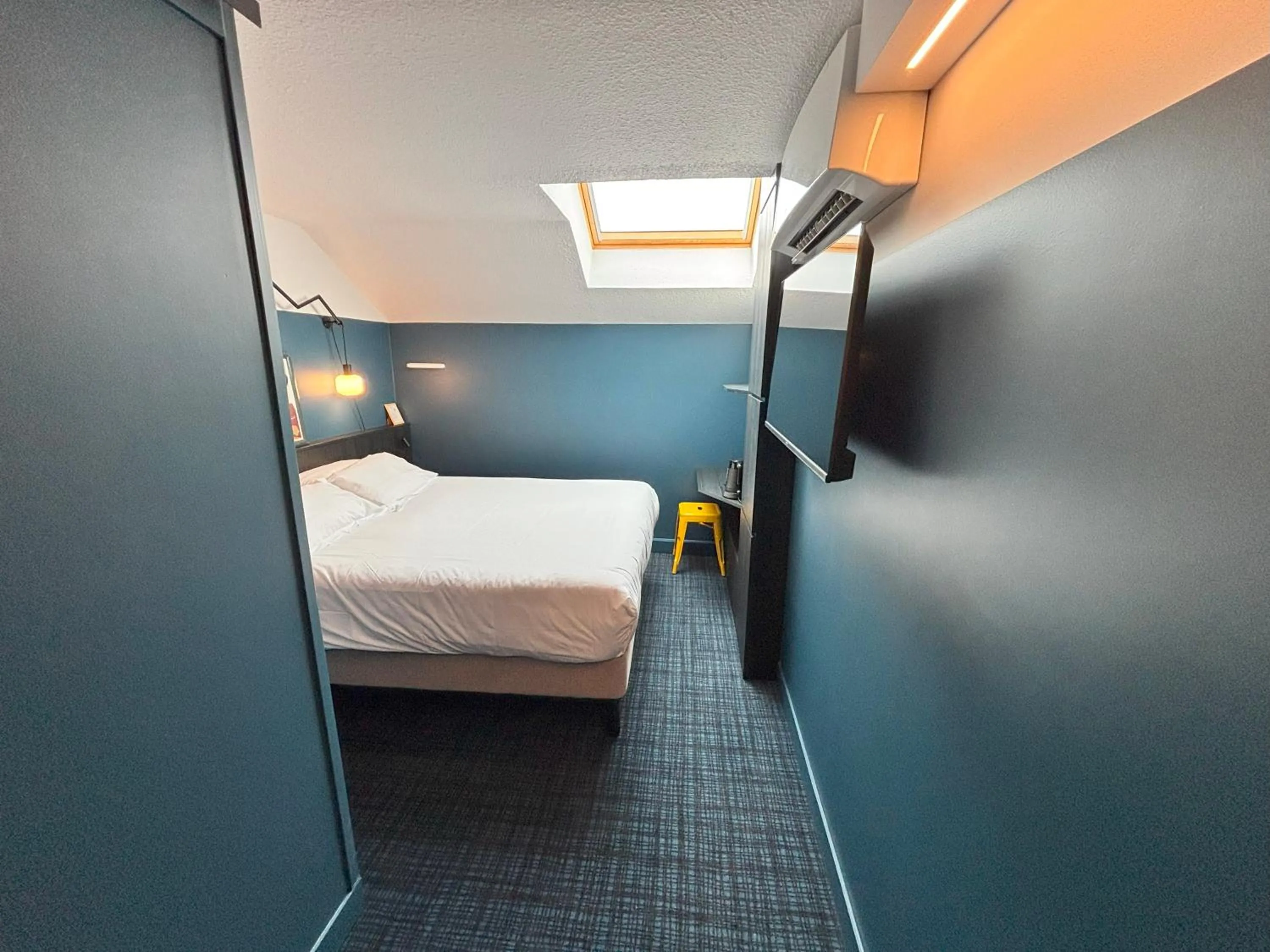 Bedroom, Bed in Sure Hotel by Best Western Annecy