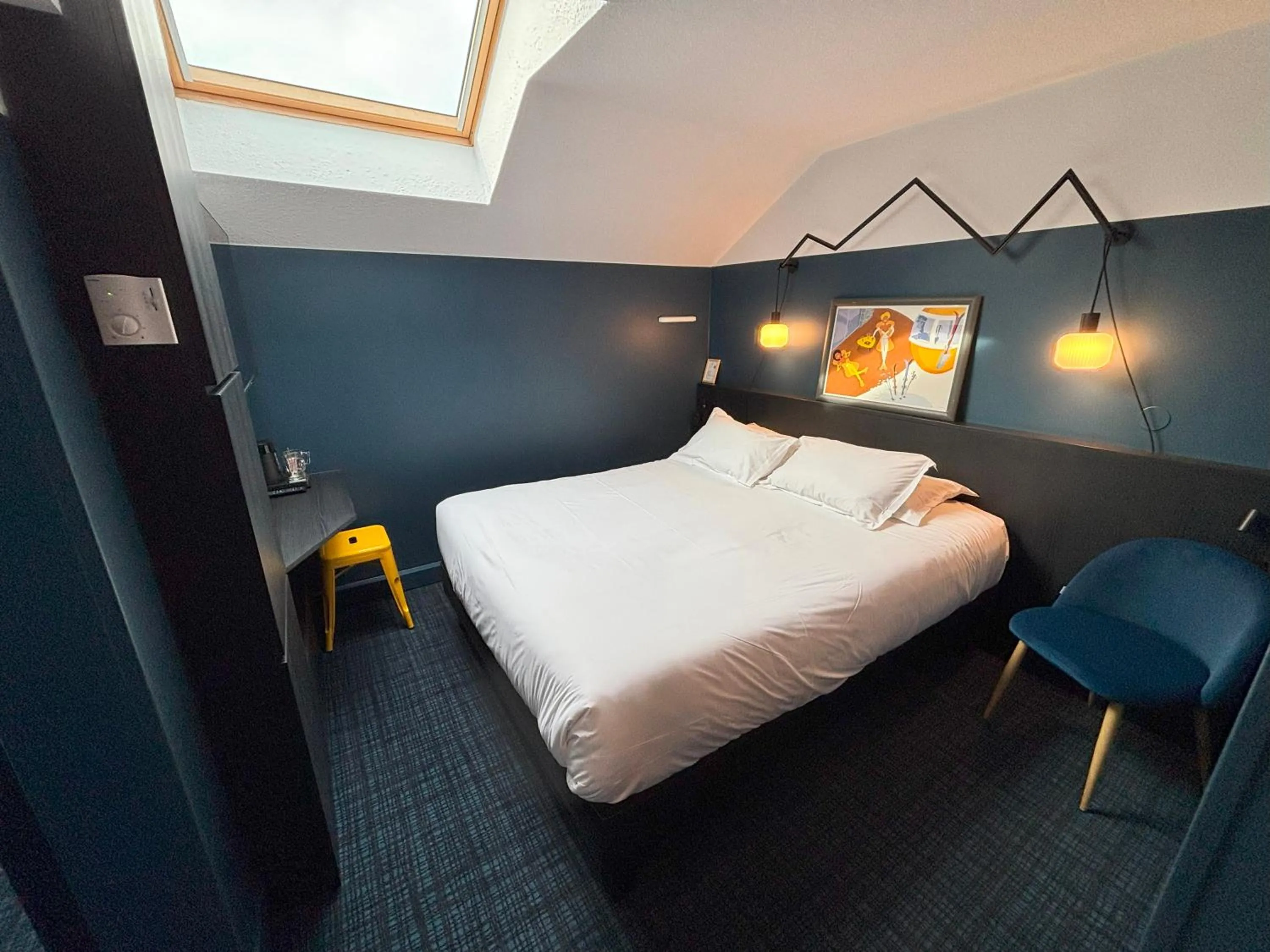Bedroom, Bed in Sure Hotel by Best Western Annecy