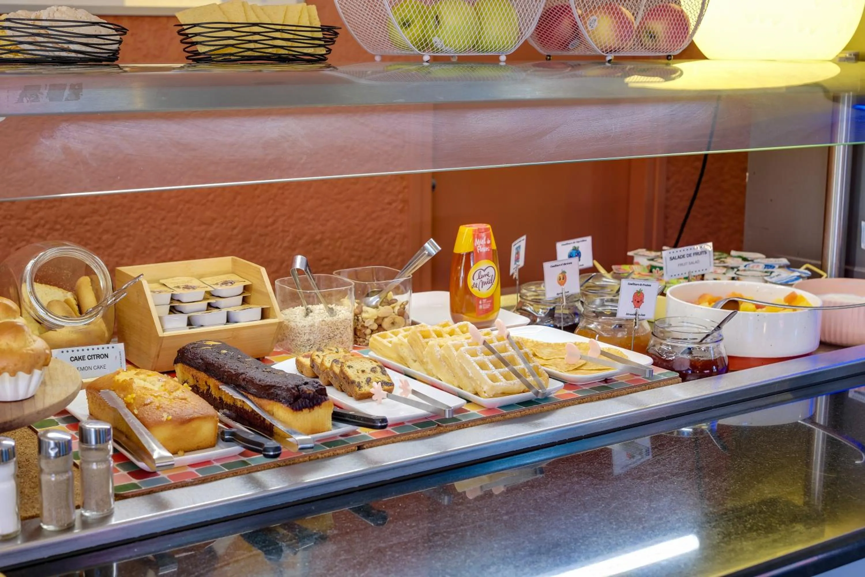 Restaurant/places to eat in Sure Hotel by Best Western Annecy