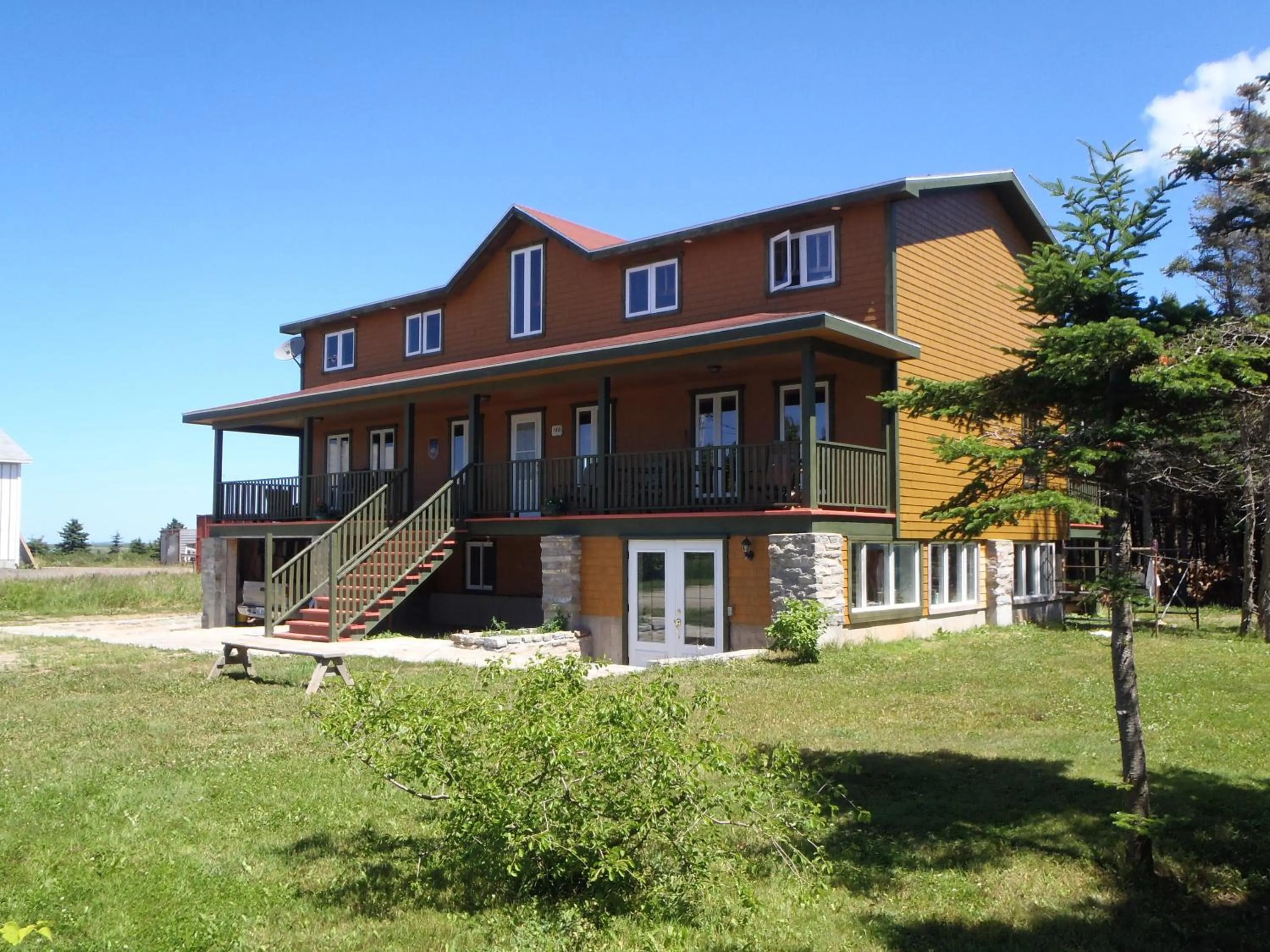 Property building in Gîte La Maison Chez J.P. Bed and Breakfast