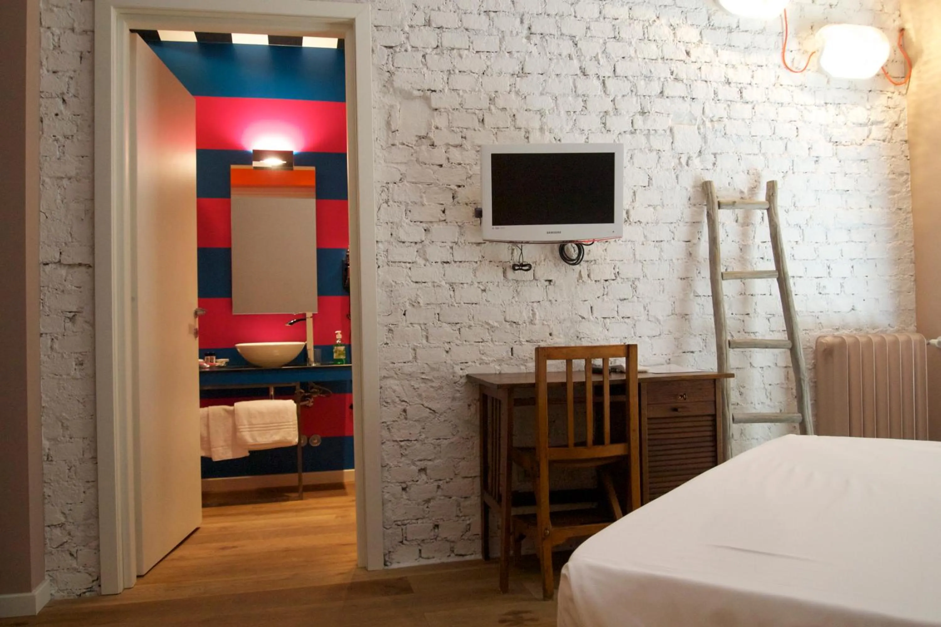 Bathroom, Bed in B&B Via Diaz