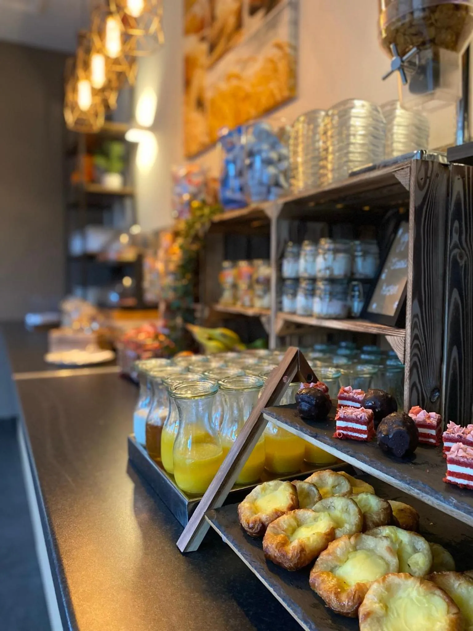 Food and drinks in Hotel 't Peperhuys