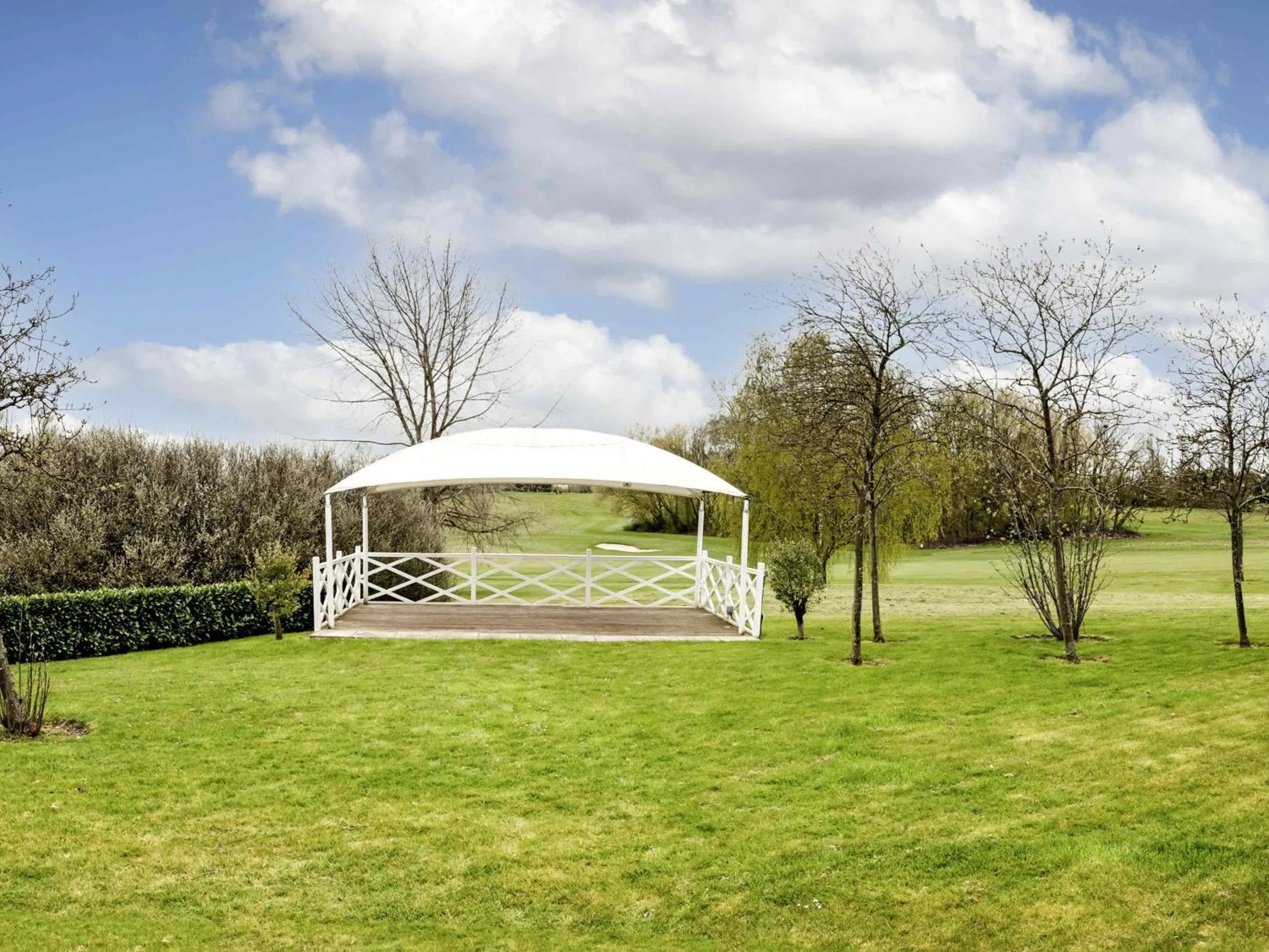 wedding in Mercure Milton Keynes Hotel