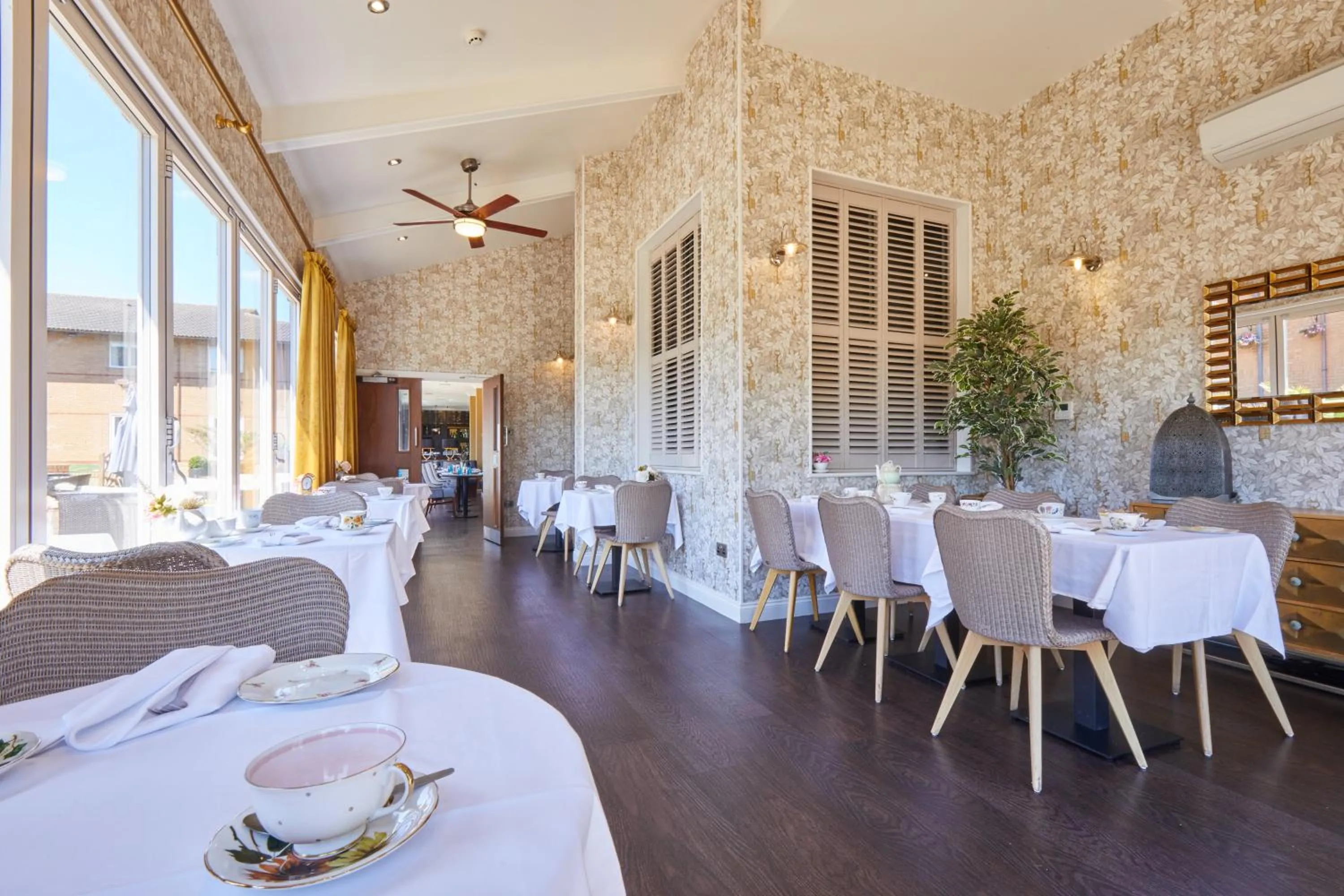 Restaurant/places to eat in Mercure Milton Keynes Hotel