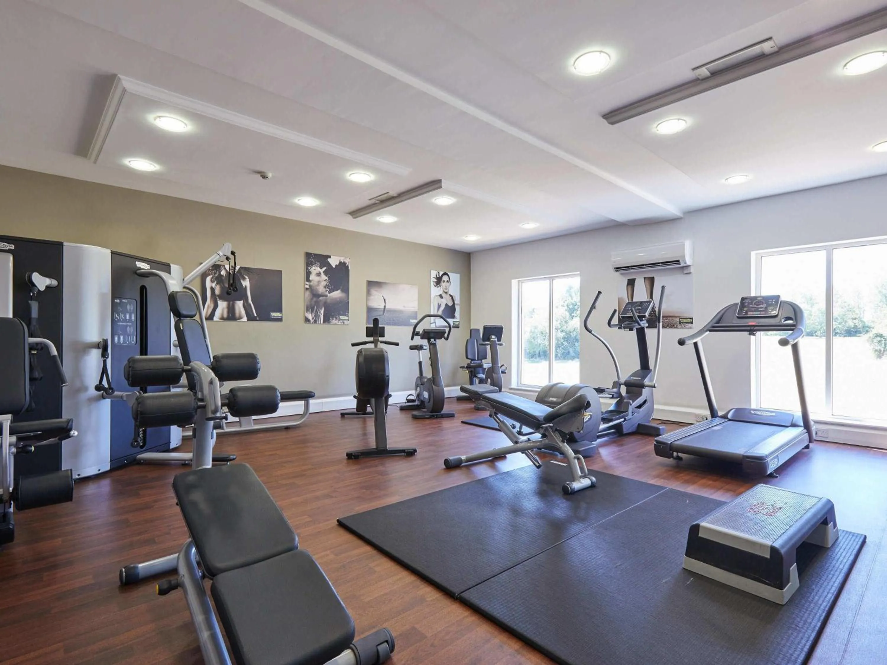 Fitness centre/facilities in Mercure Milton Keynes Hotel