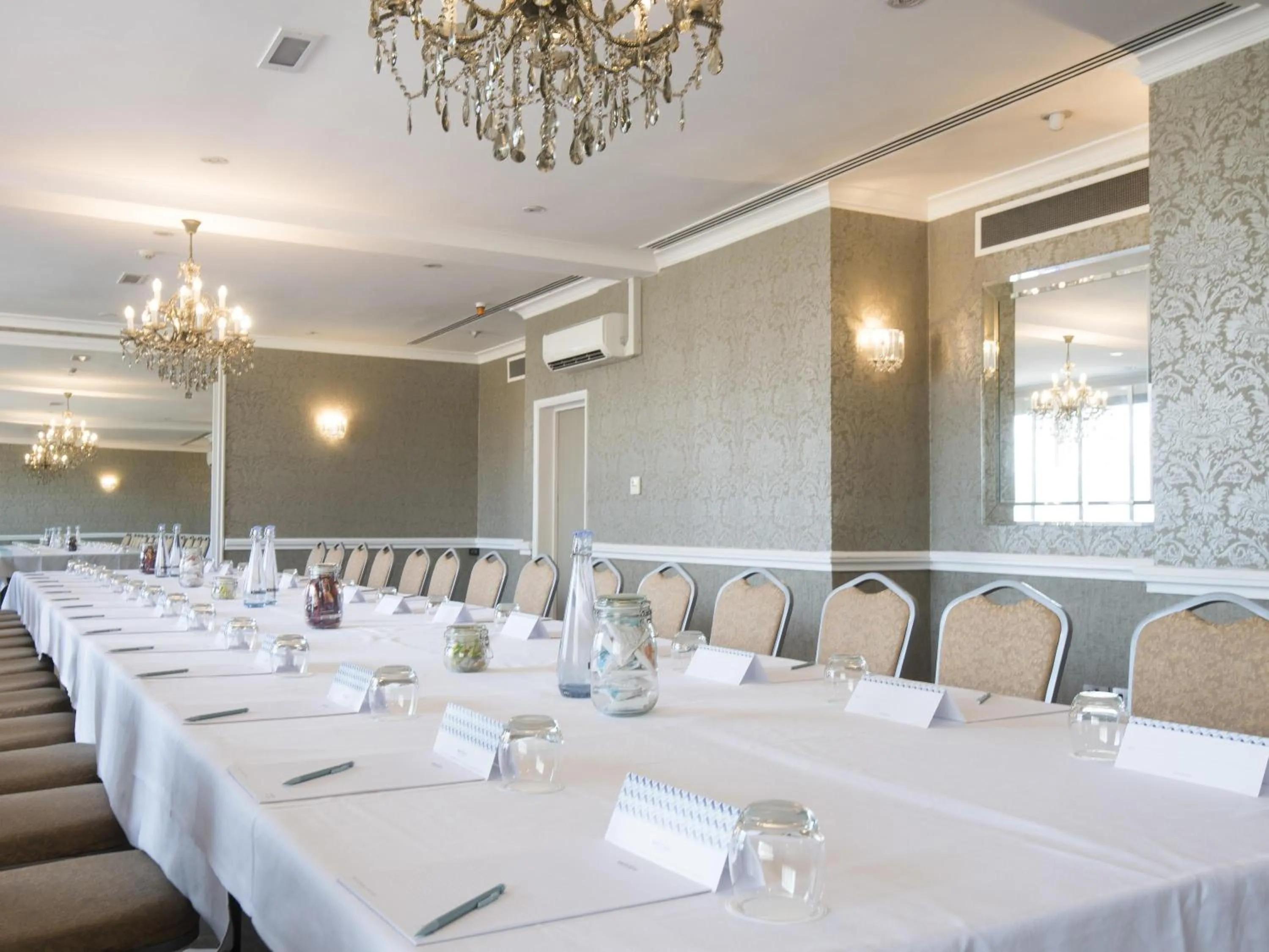 Meeting/conference room in Mercure Milton Keynes Hotel