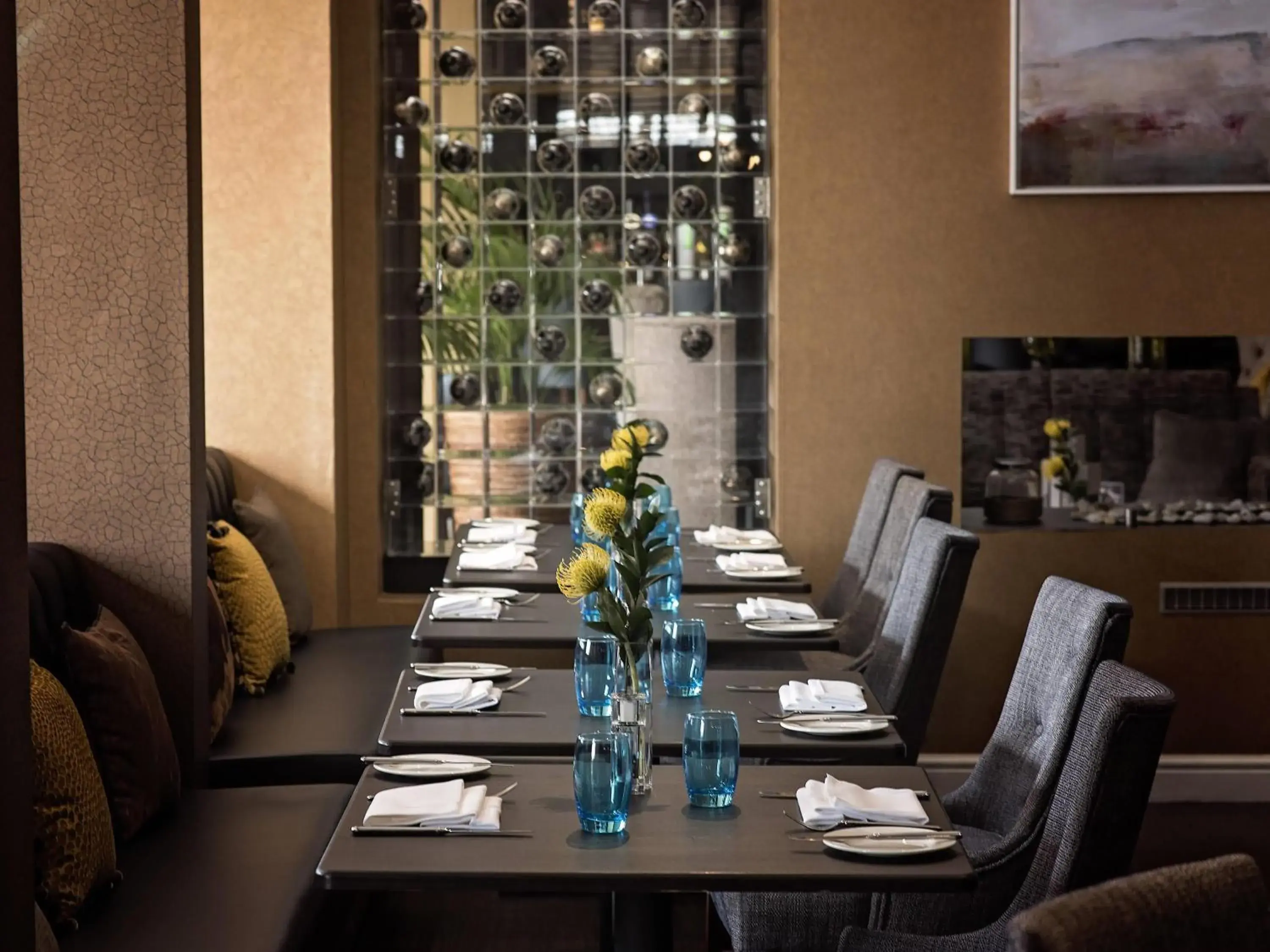 Restaurant/places to eat in Mercure Milton Keynes Hotel Restaurant/places to eat in Mercure Milton Keynes Hotel