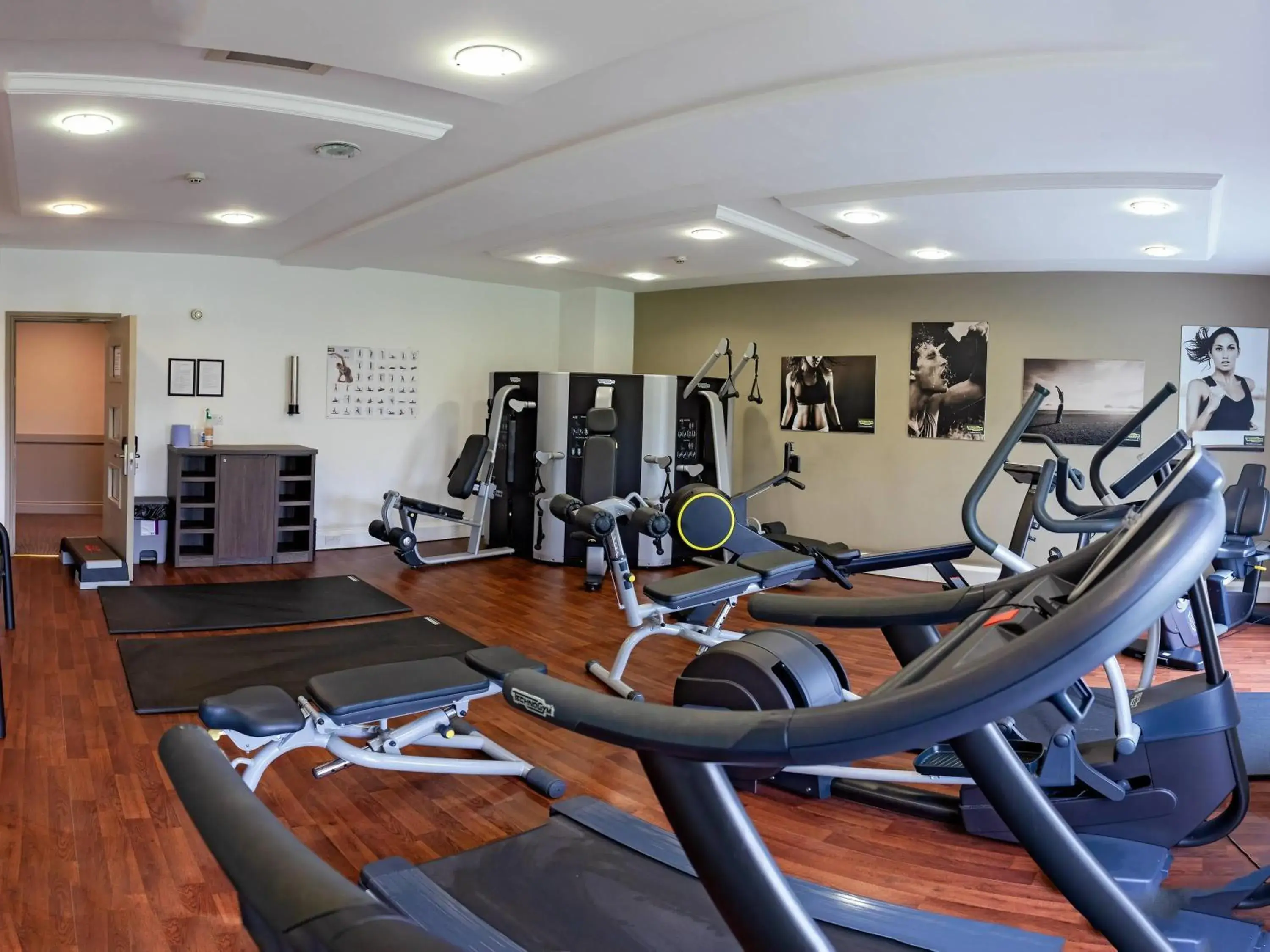 Fitness centre/facilities in Mercure Milton Keynes Hotel Fitness centre/facilities in Mercure Milton Keynes Hotel