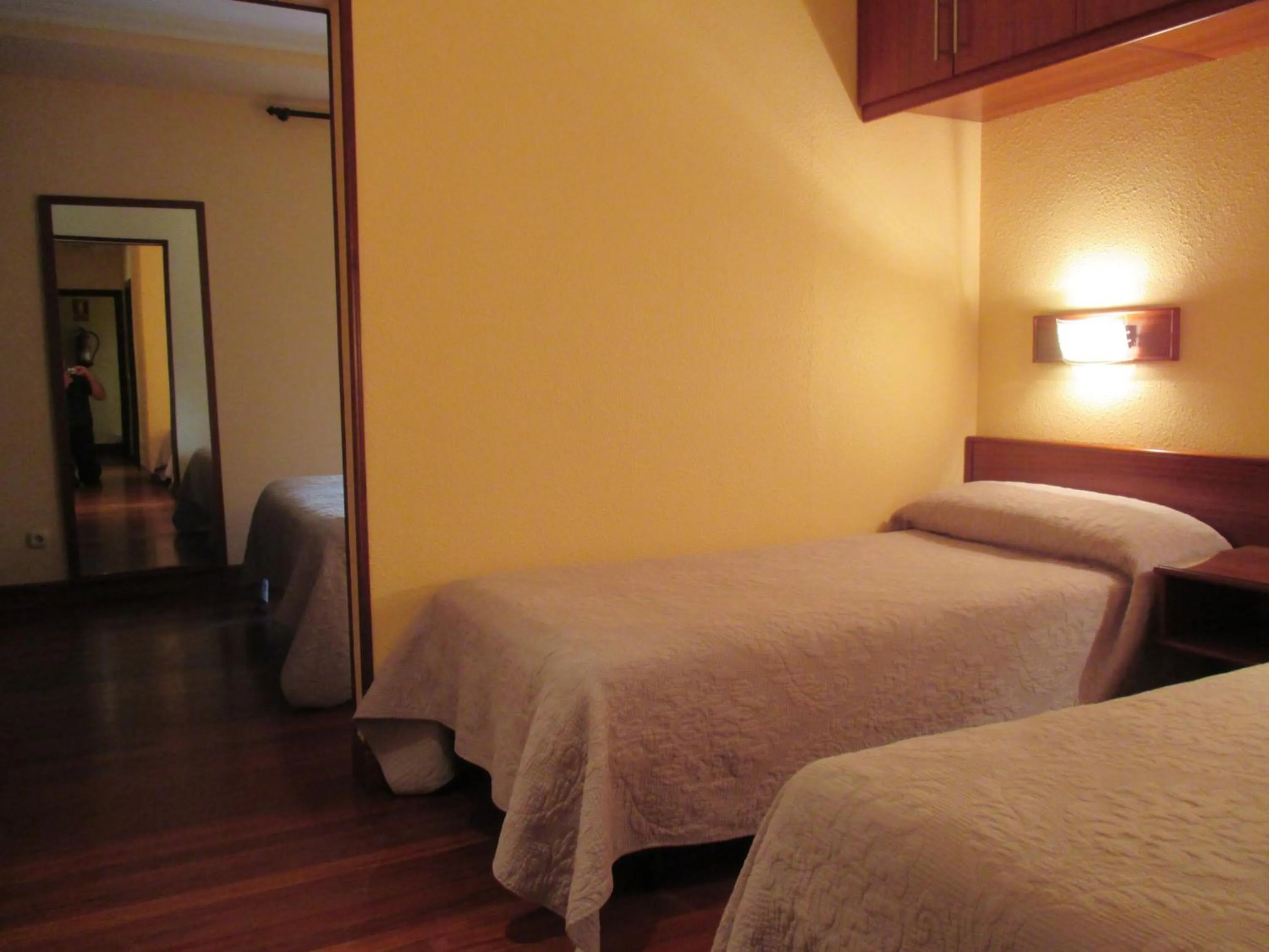 Photo of the whole room in Ler- Argi