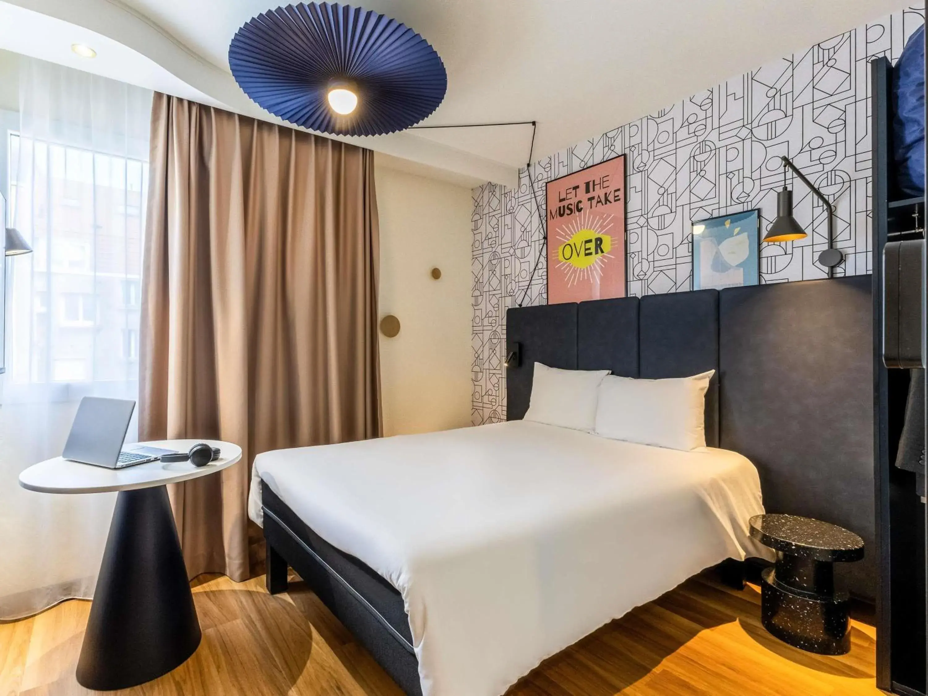 Bedroom, Bed in ibis Dunkerque Bedroom, Bed in ibis Dunkerque