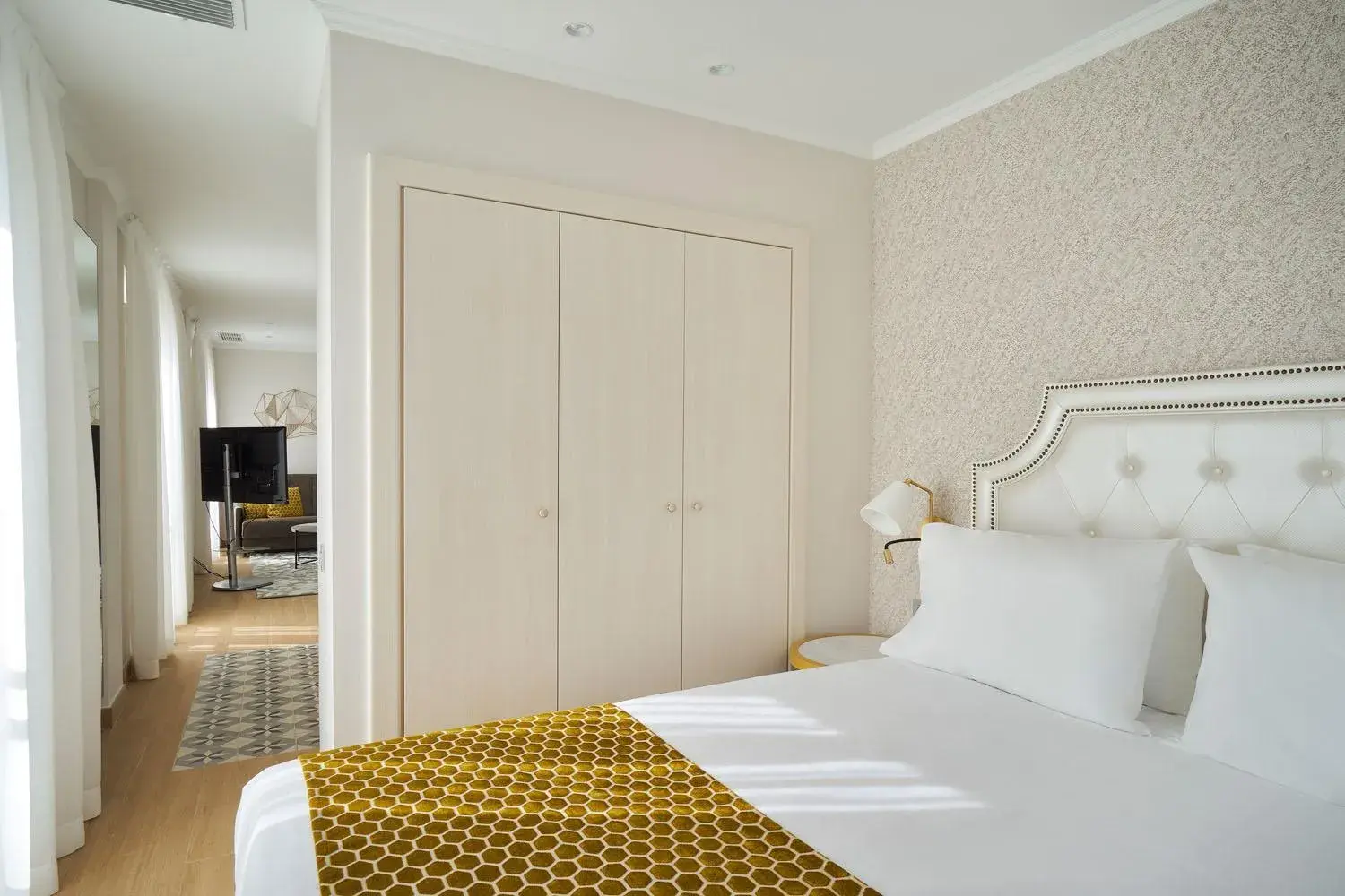 Bedroom, Bed in Tandem Soho Suites Bedroom, Bed in Tandem Soho Suites