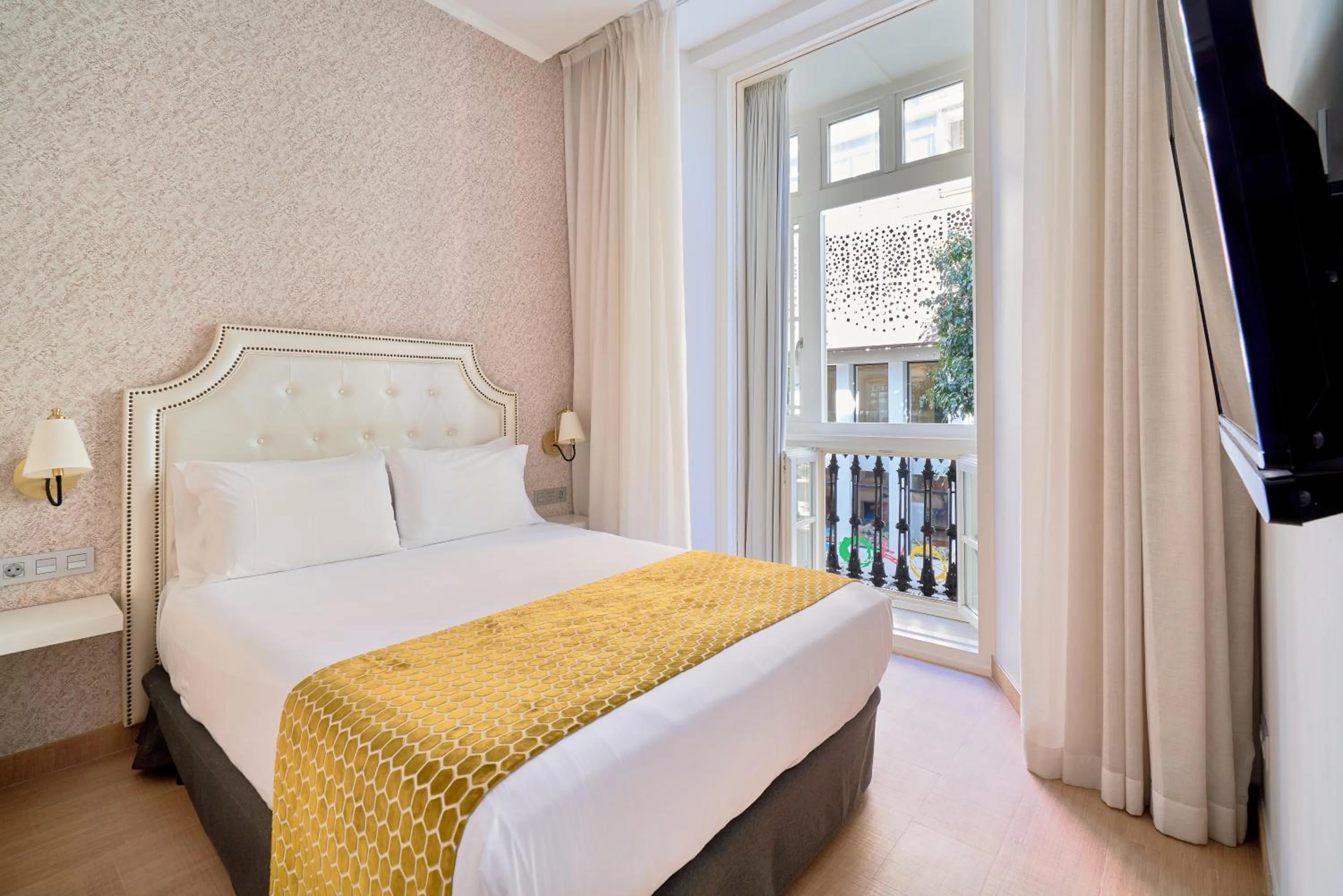 Bedroom, Bed in Tandem Soho Suites