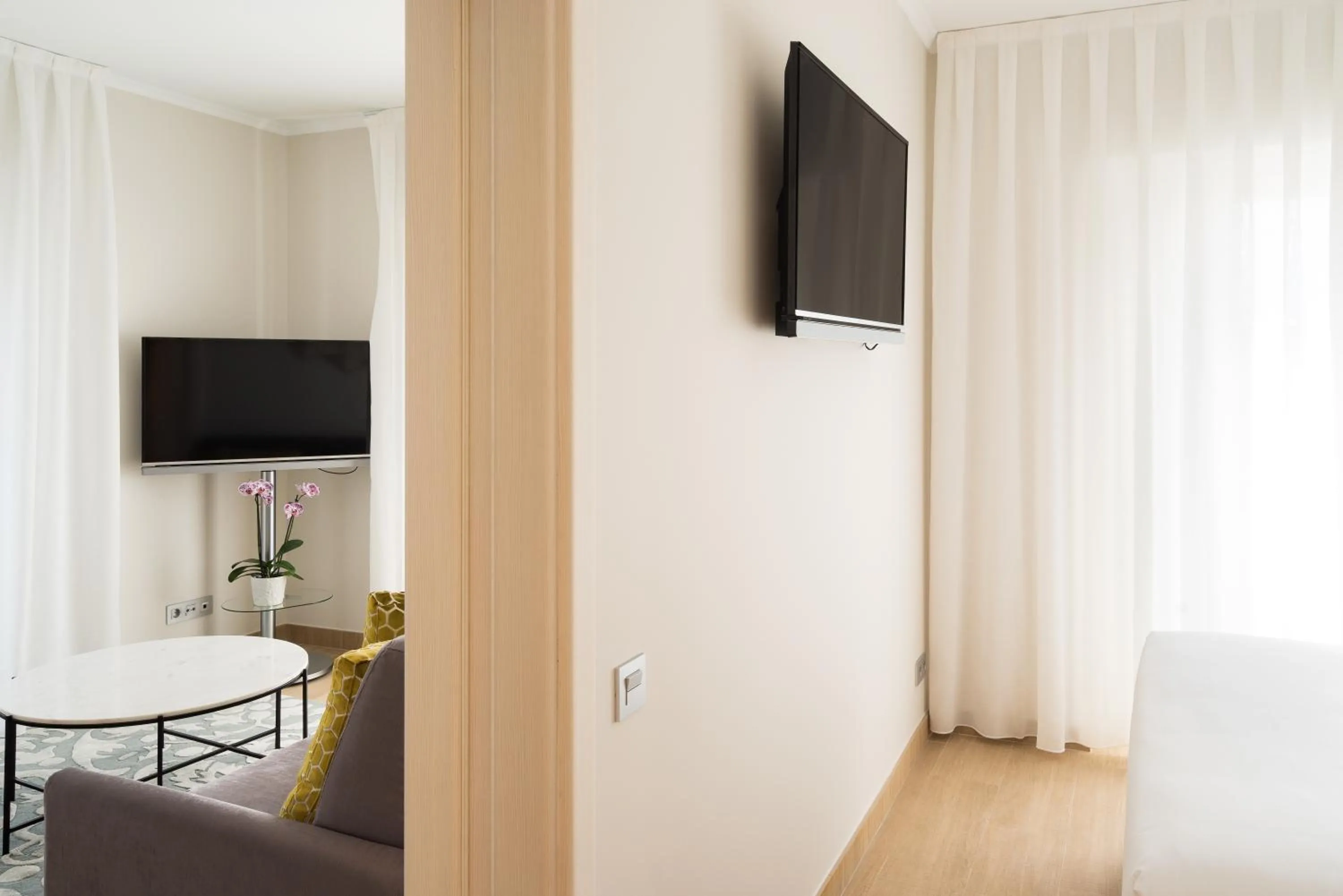 Bed in Tandem Soho Suites