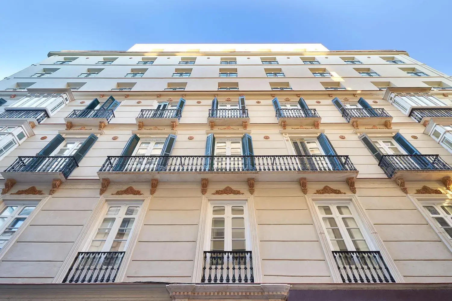 Property building in Tandem Soho Suites Property building in Tandem Soho Suites