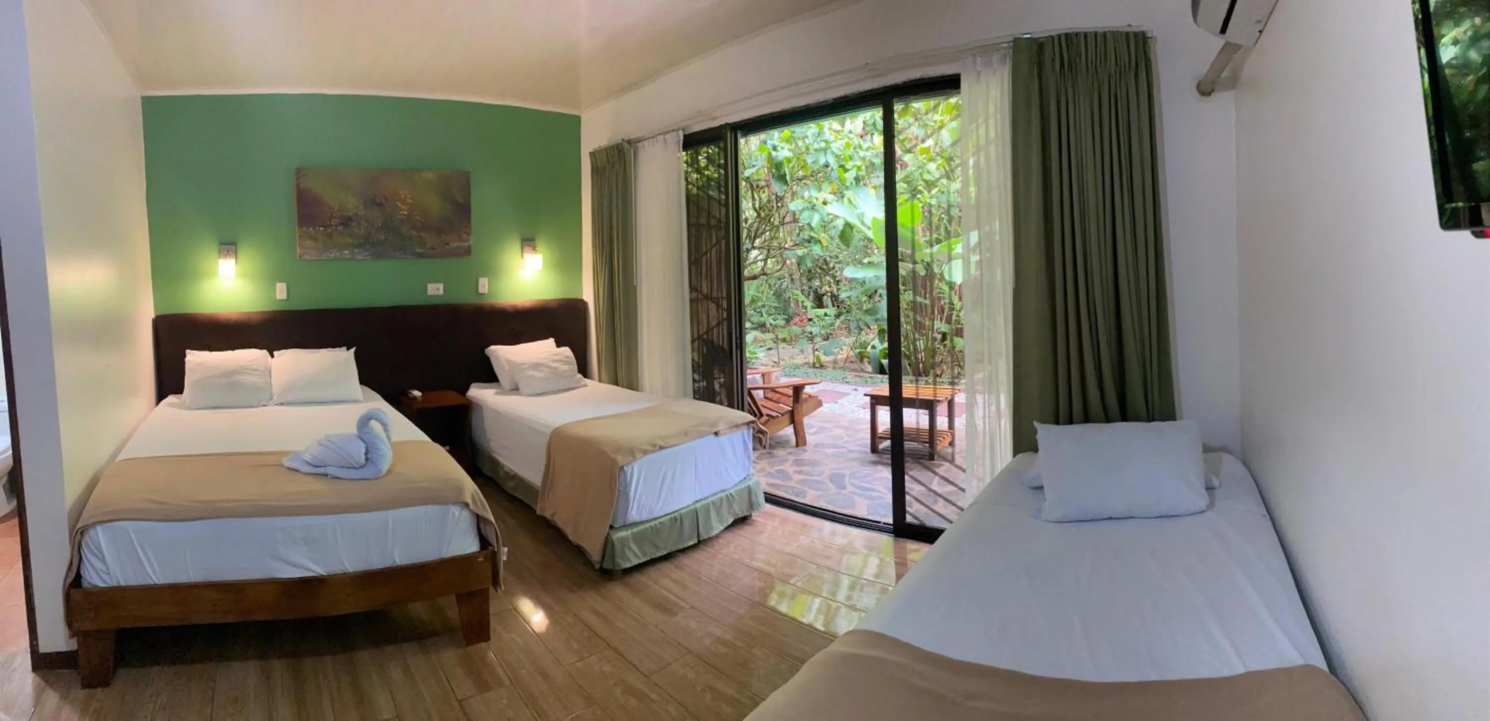 Photo of the whole room, Bed in Tirimbina Rainforest Lodge