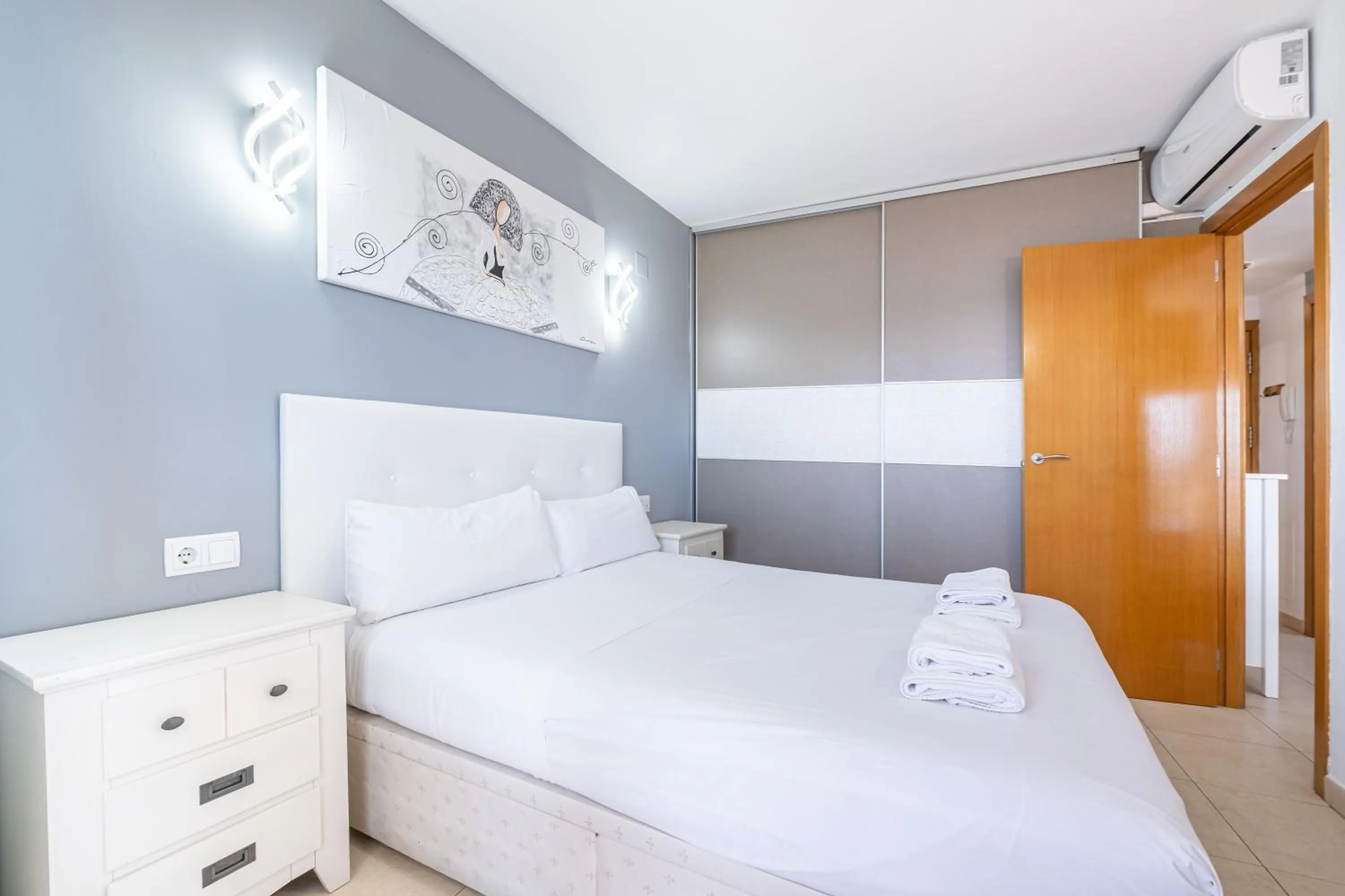 Bed in Torre Mar 20-F Apartment Levante Beach