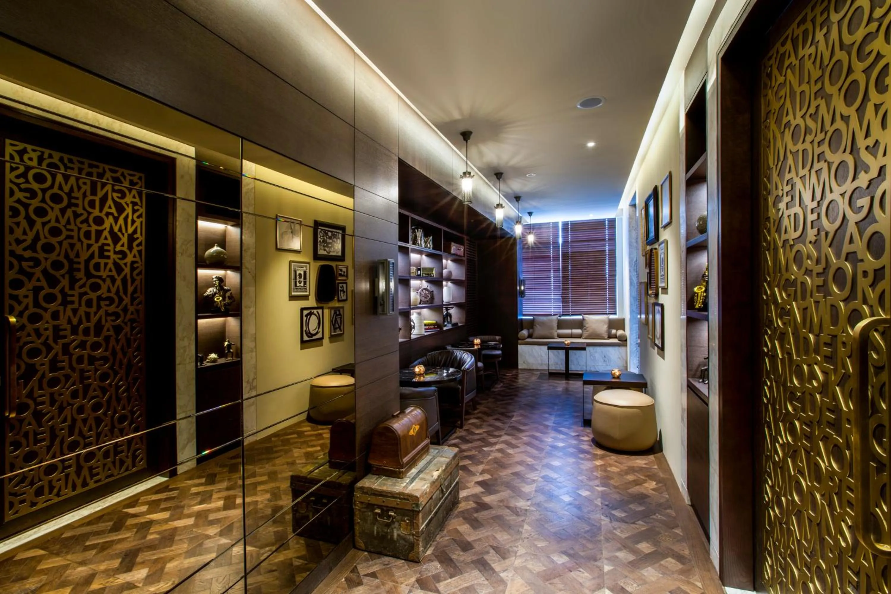 Lounge or bar in Grayton Hotel by Blazon Hotels