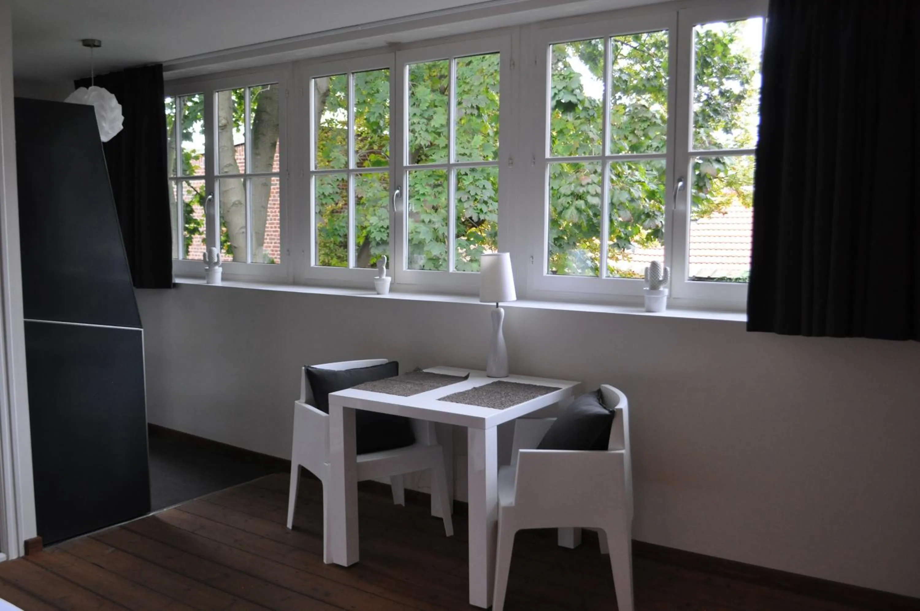 Dining area in Au Cœur du Jardin