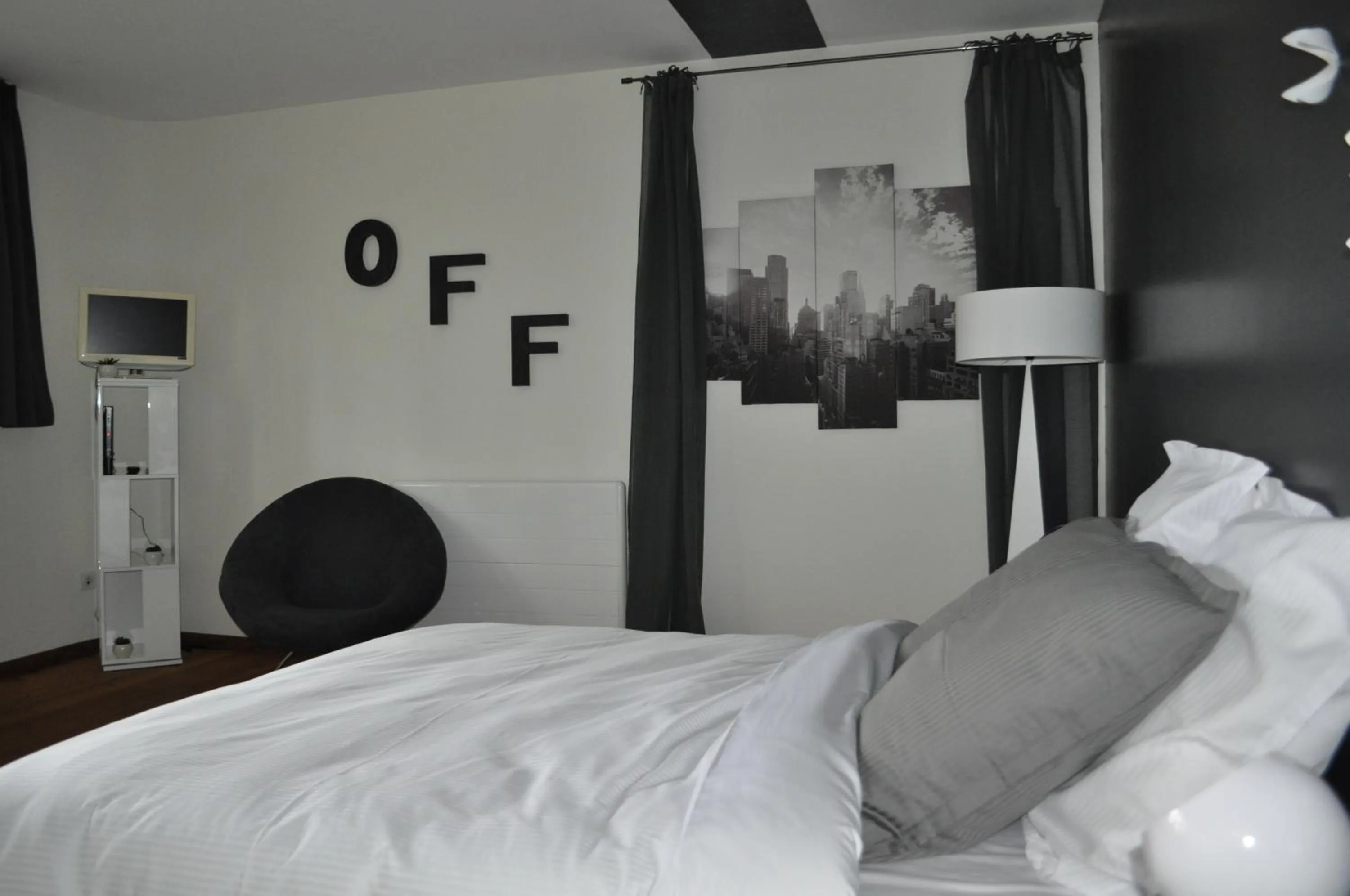 Bedroom, Bed in Au Cœur du Jardin