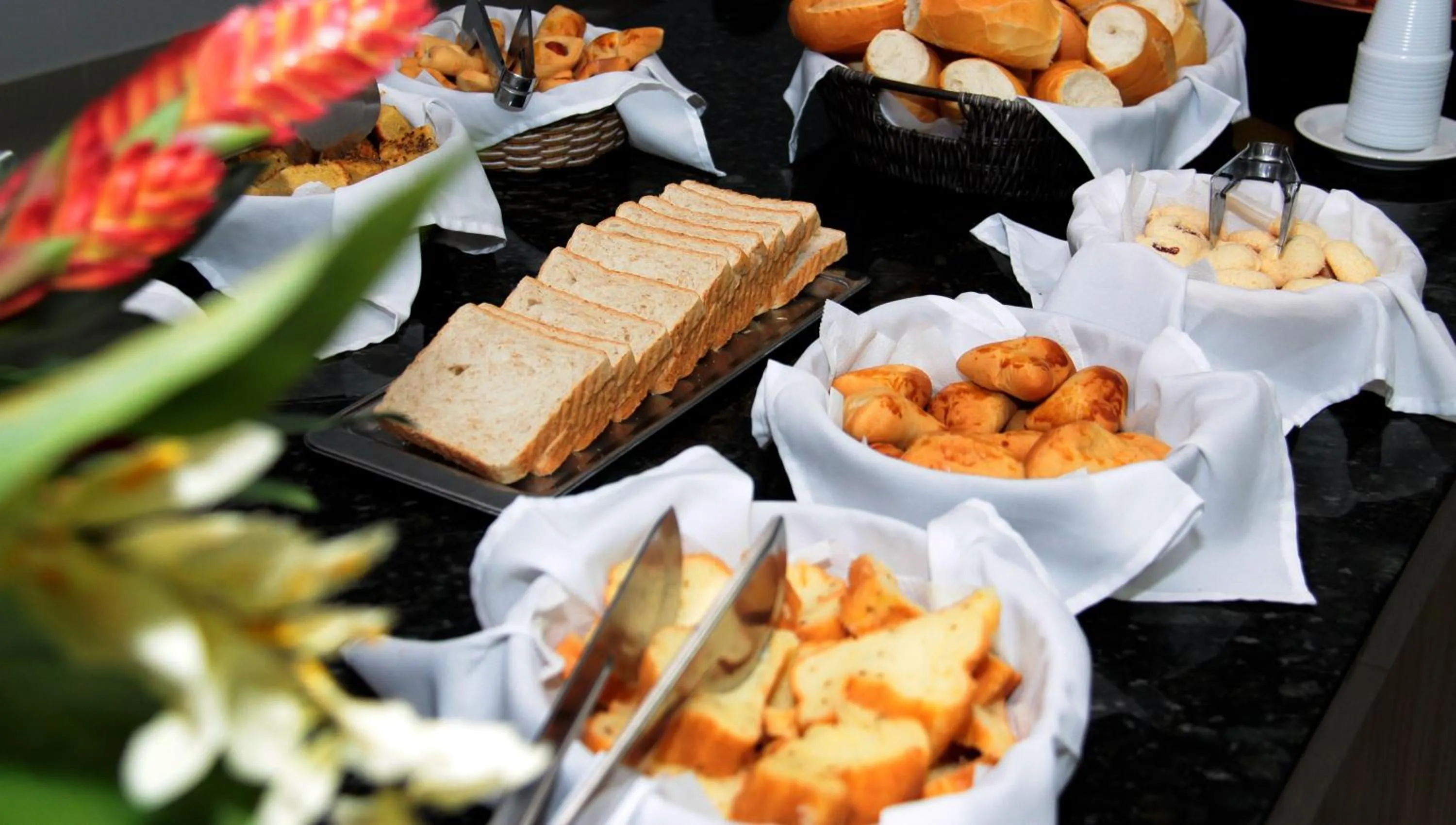 Buffet breakfast in Hotel Tauari