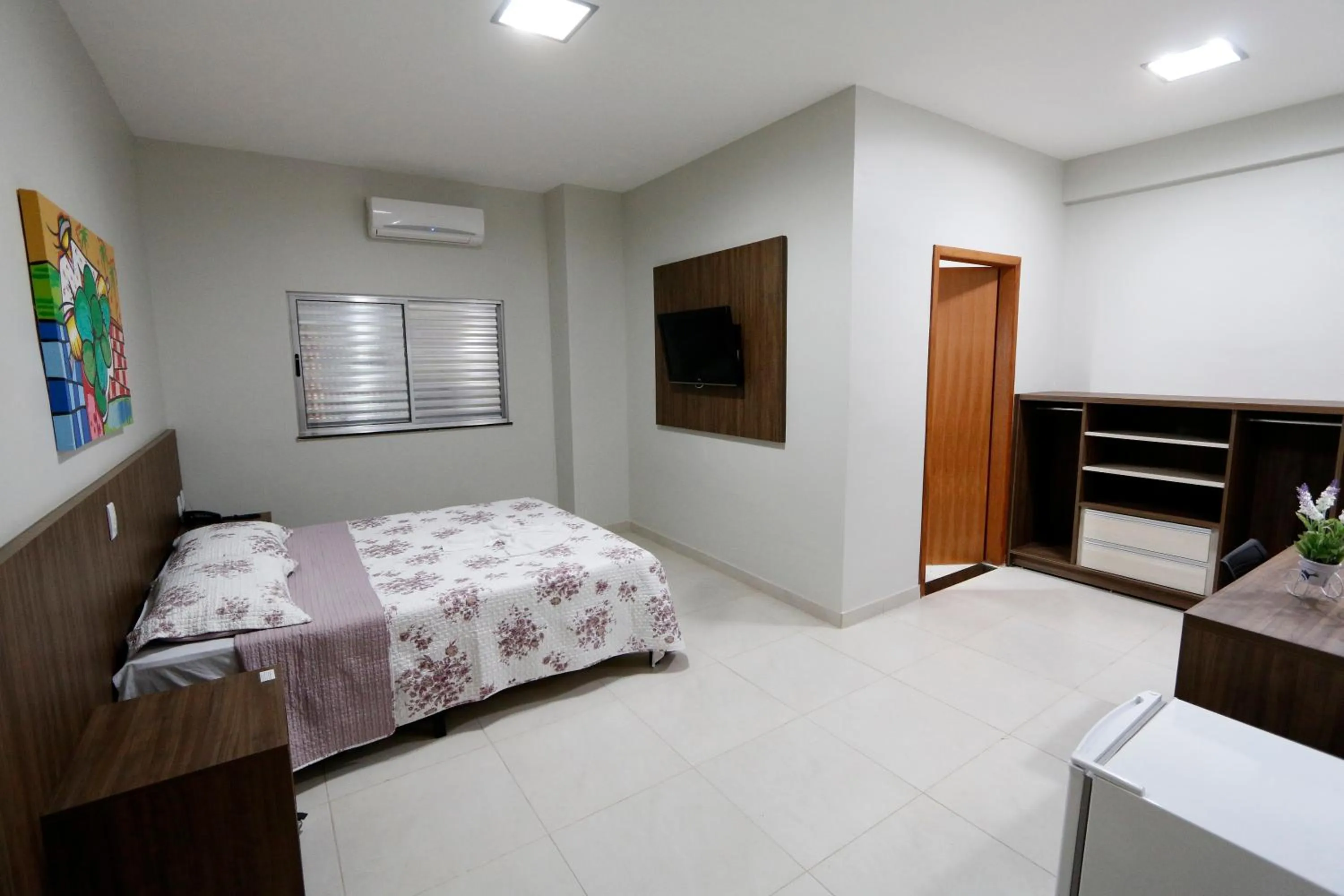 Photo of the whole room, Bed in Hotel Tauari