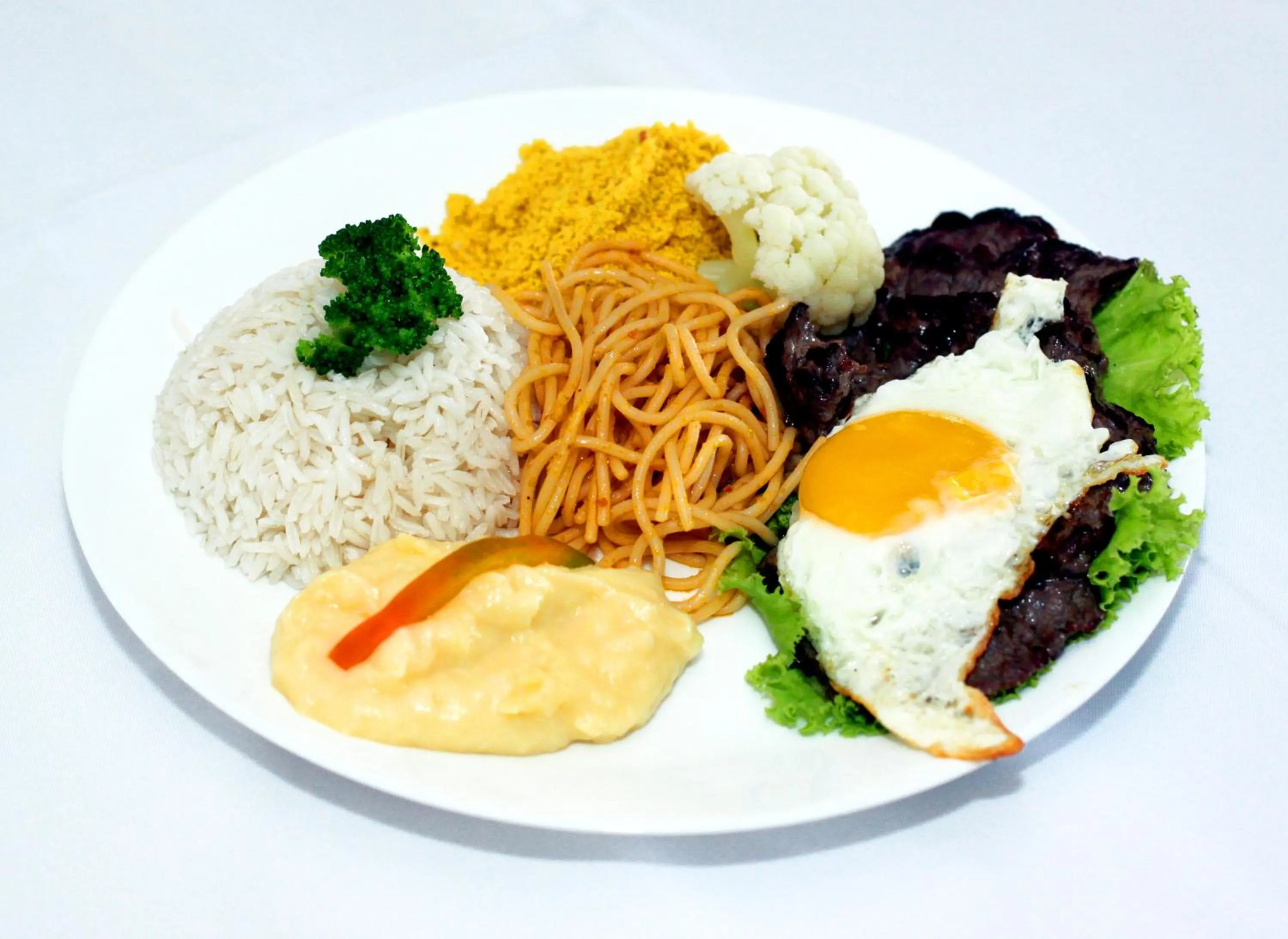 Restaurant/places to eat in Hotel Tauari