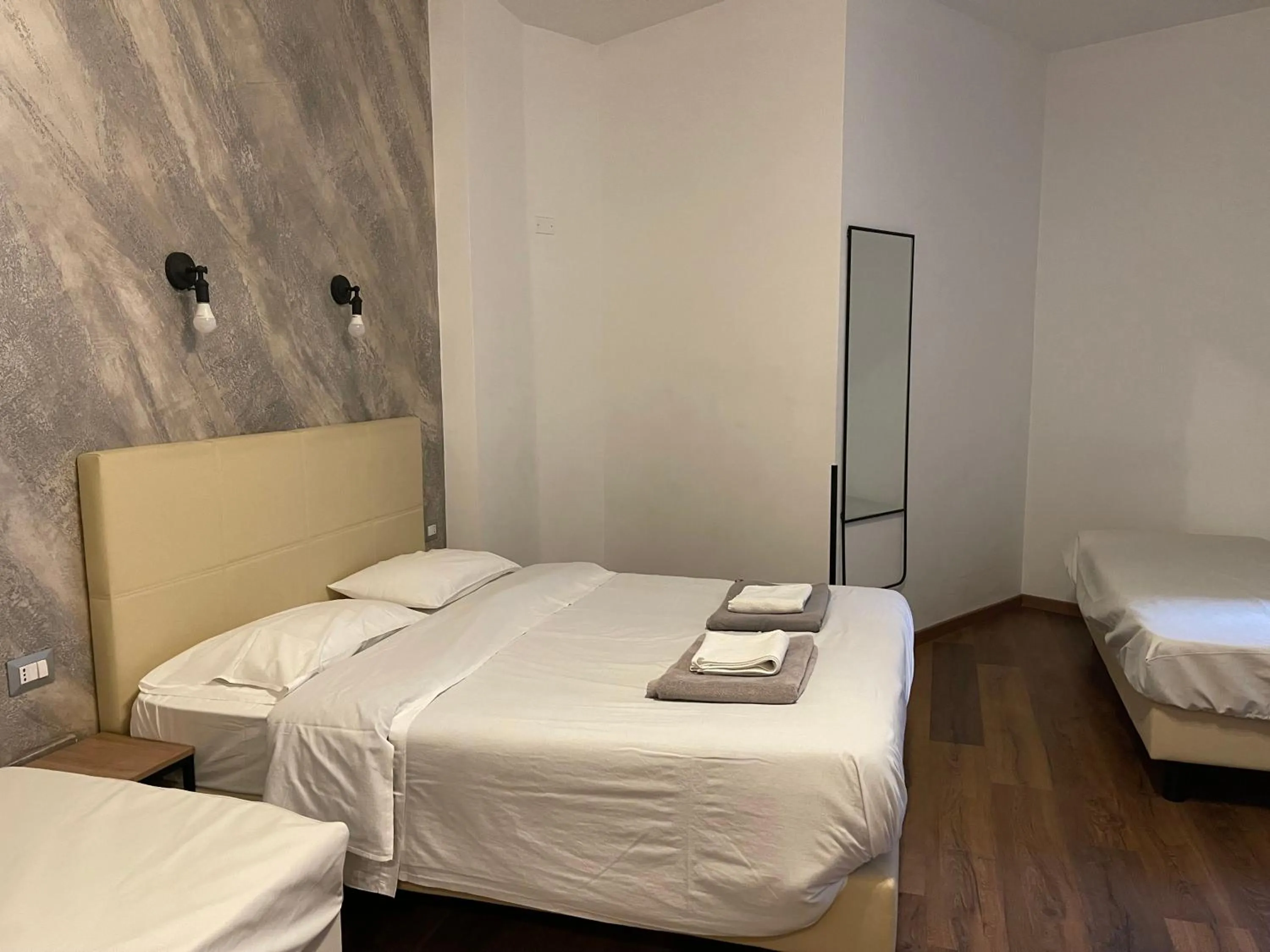 Bedroom, Bed in Luciano Licia Guest House