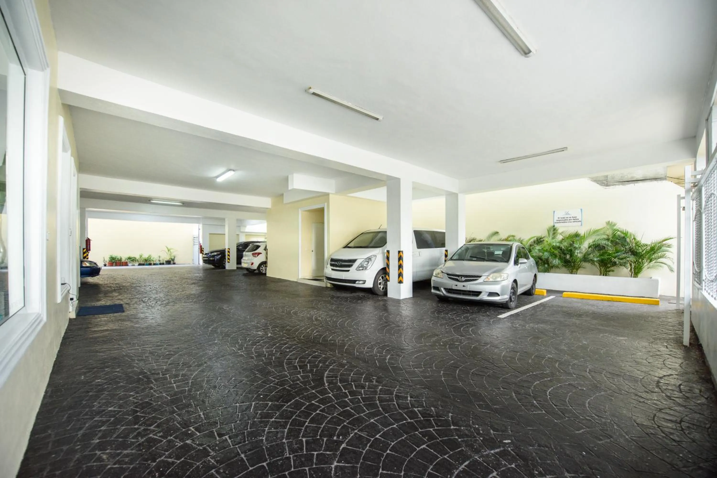 Area and facilities in Hotel Shakey