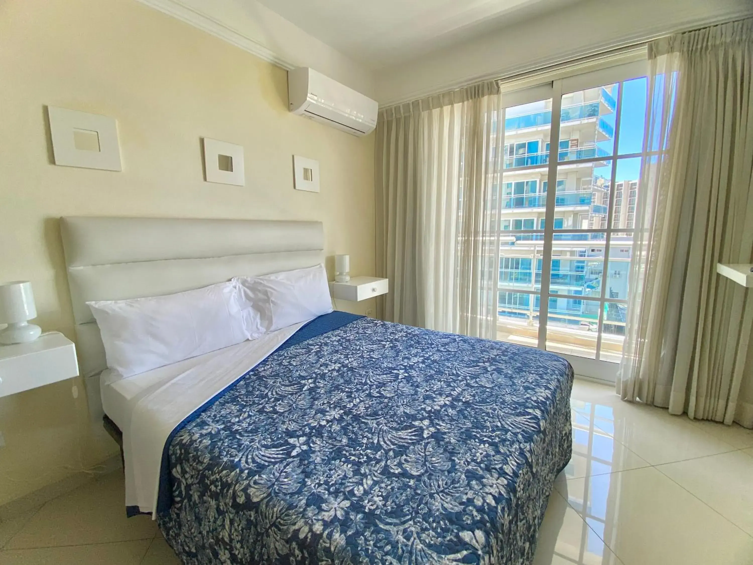 Deluxe One-Bedroom Apartment with Sea View in Hotel Shakey Deluxe One-Bedroom Apartment with Sea View in Hotel Shakey