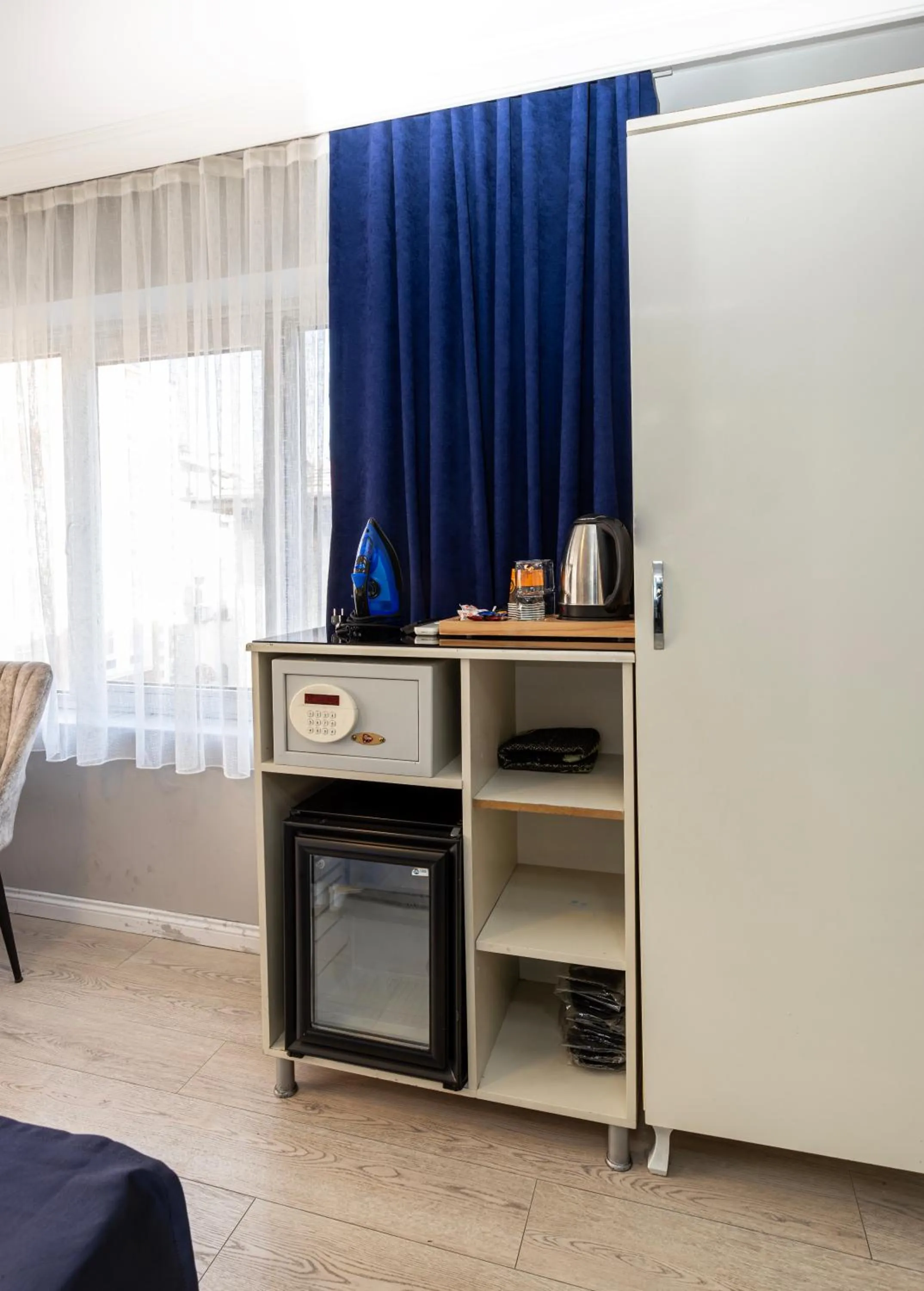 Kitchen or kitchenette in Sirkeci Grand Family Hotel & SPA