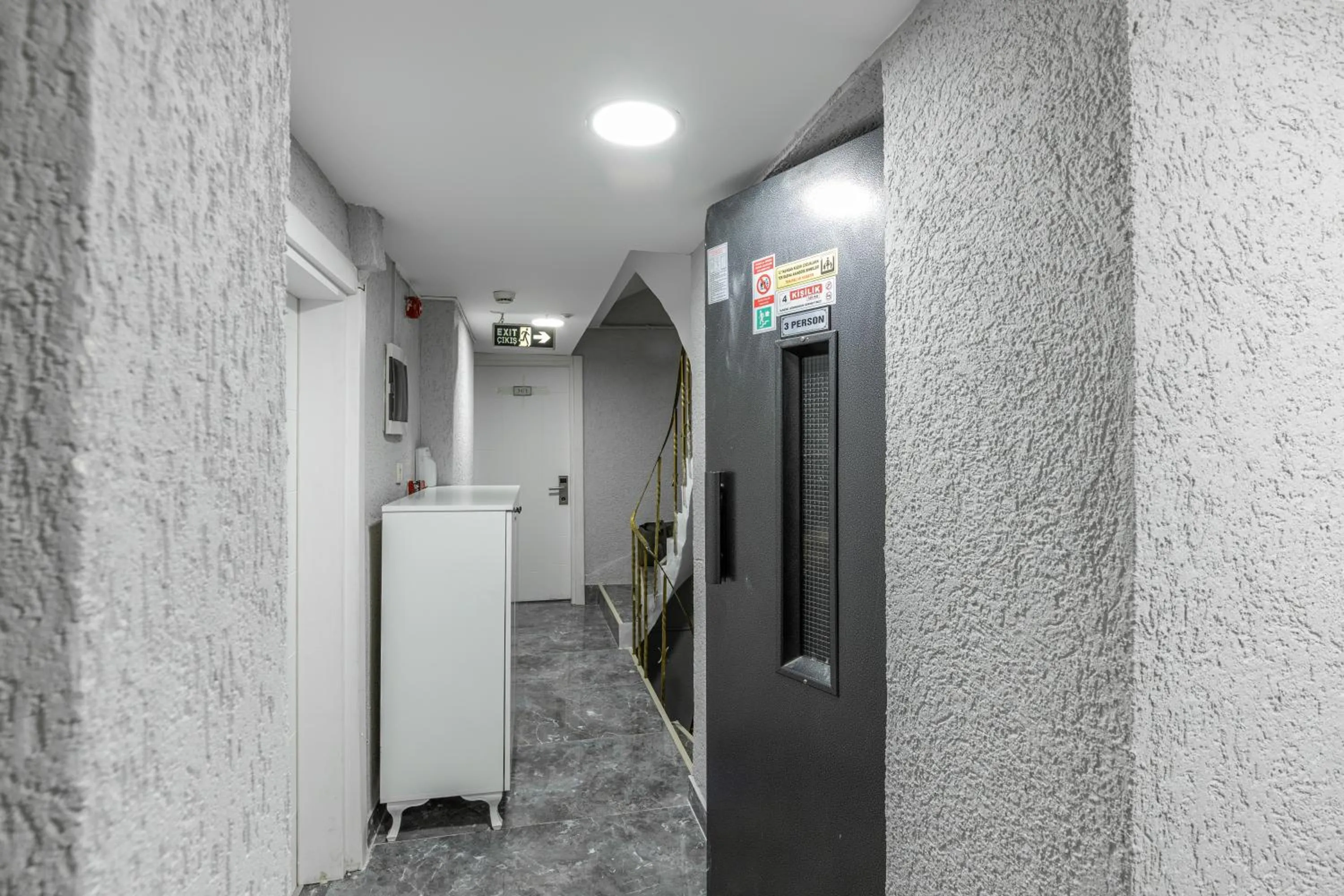 elevator in Sirkeci Grand Family Hotel & SPA