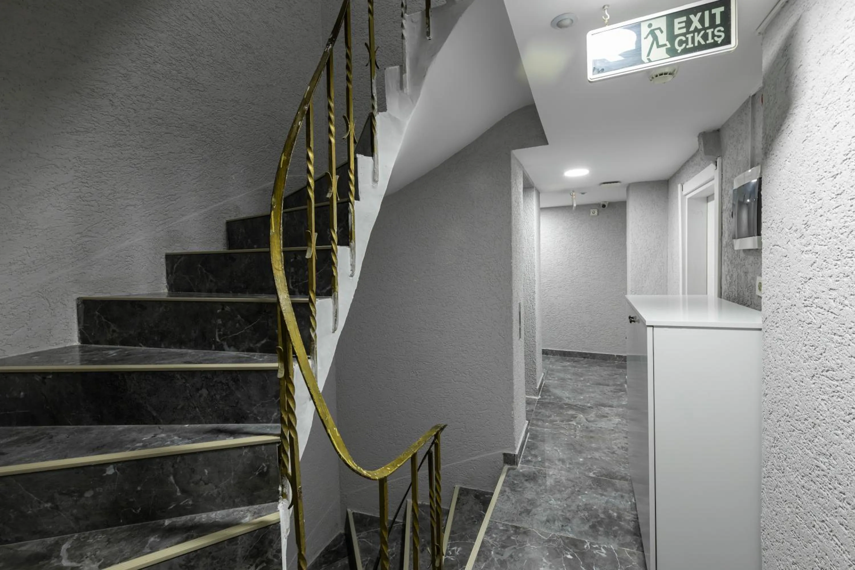 elevator in Sirkeci Grand Family Hotel & SPA