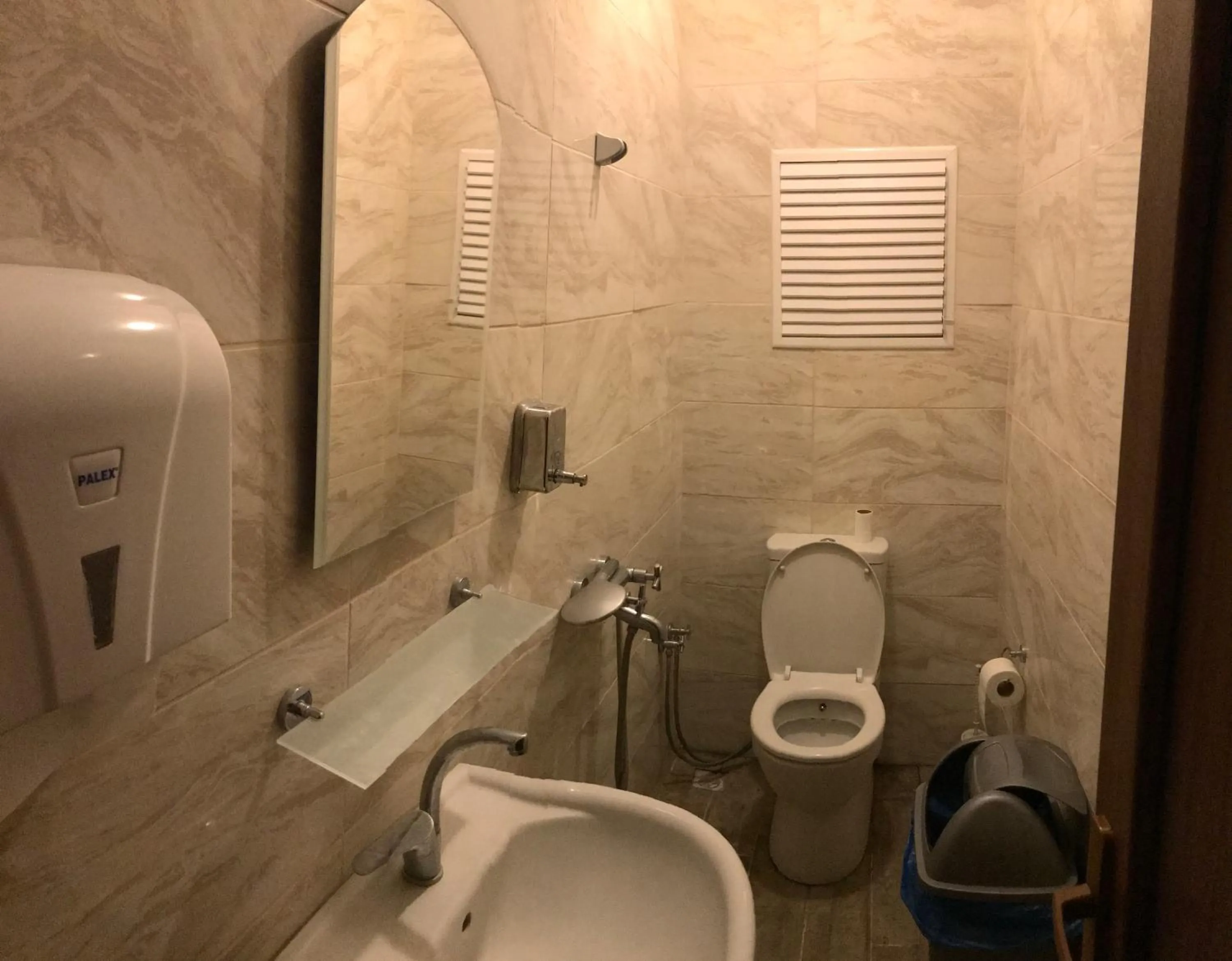 Saray OTEL PANSİYON