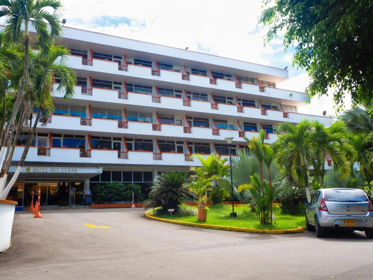 Facade/entrance in Hotel del Llano