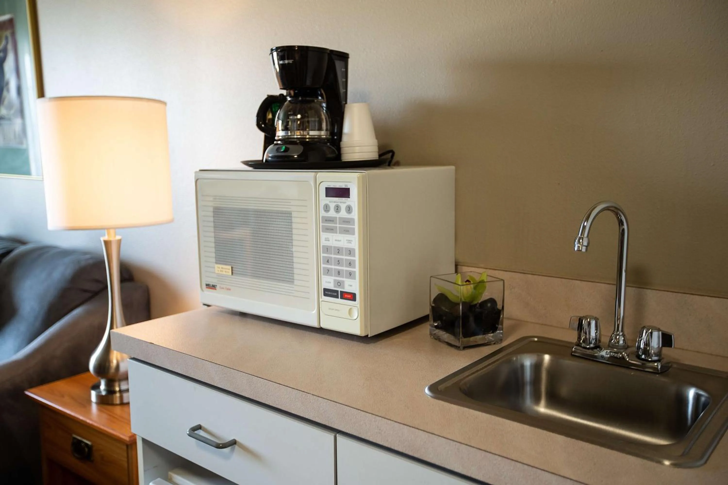 Photo of the whole room in Coast Hilltop Inn