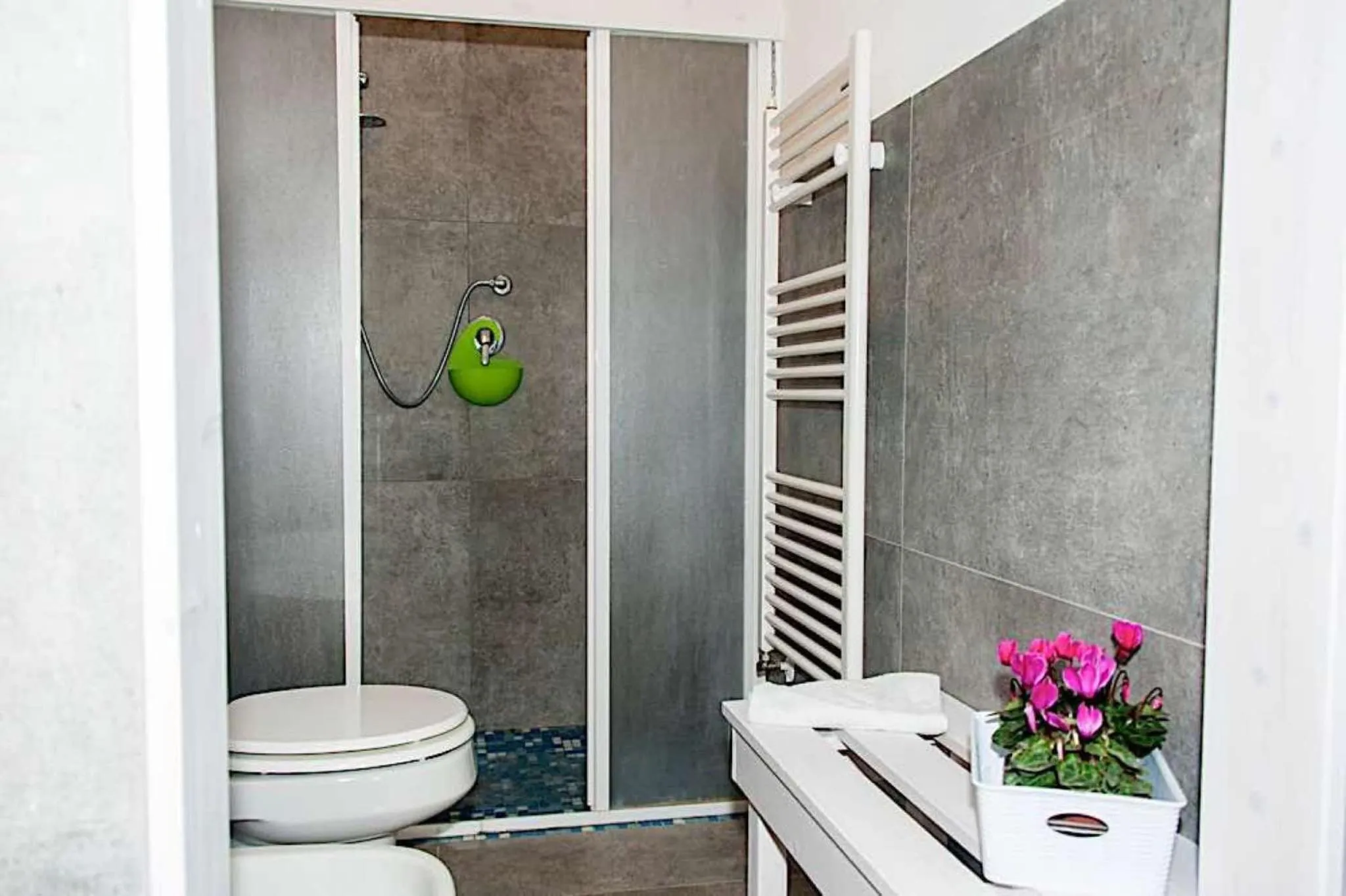 Bathroom in Agriturismo Cozzo di Papaleo