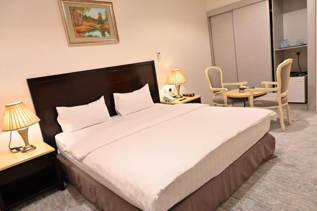 Bed in Al Furat Madayin Hotel