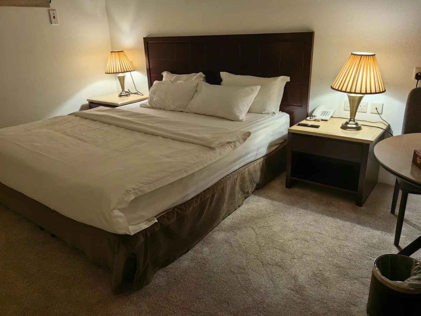Bed in Al Furat Madayin Hotel