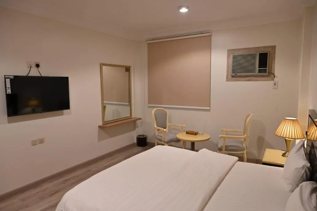 Bed in Al Furat Madayin Hotel