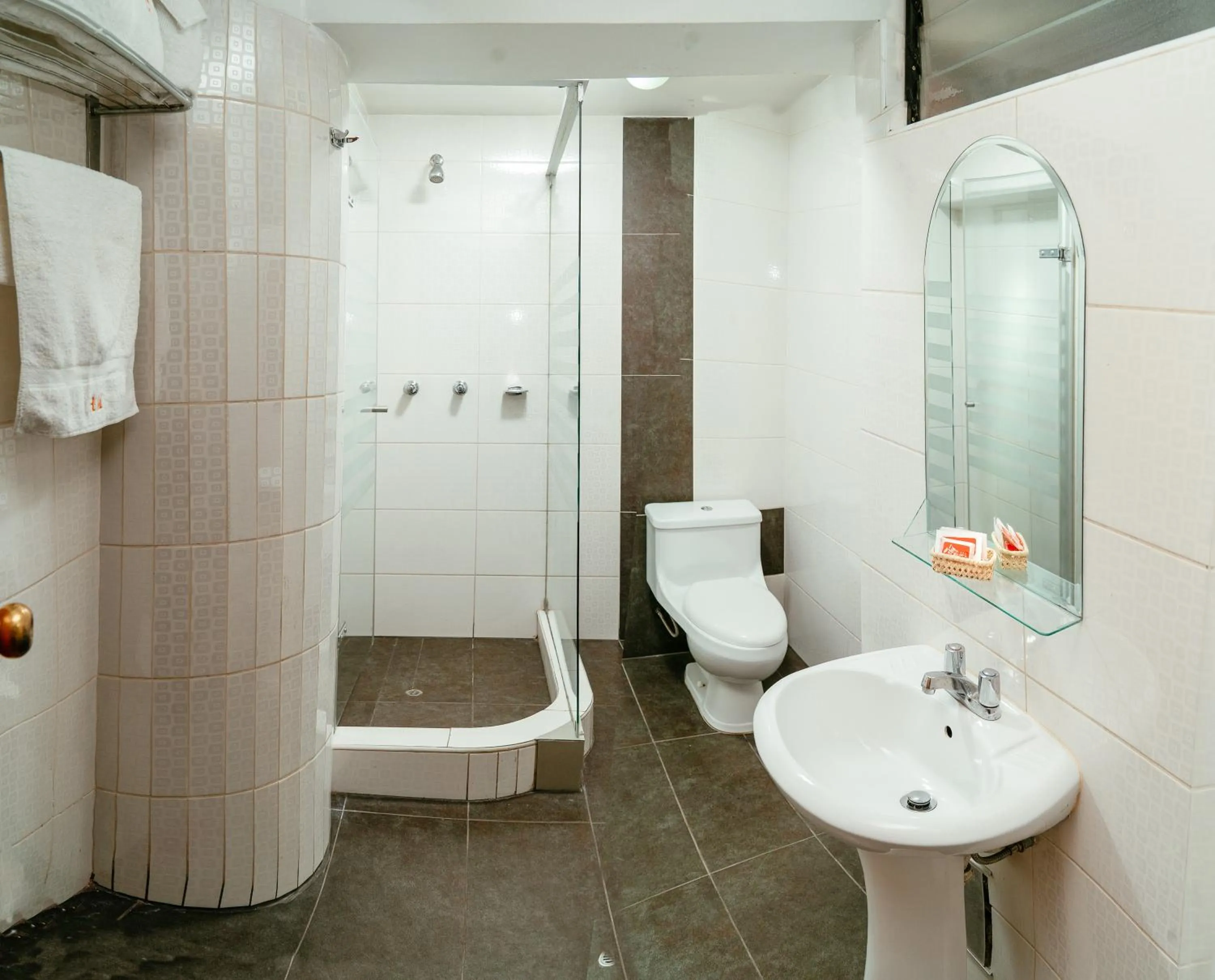 Toilet in Hotel Melanys