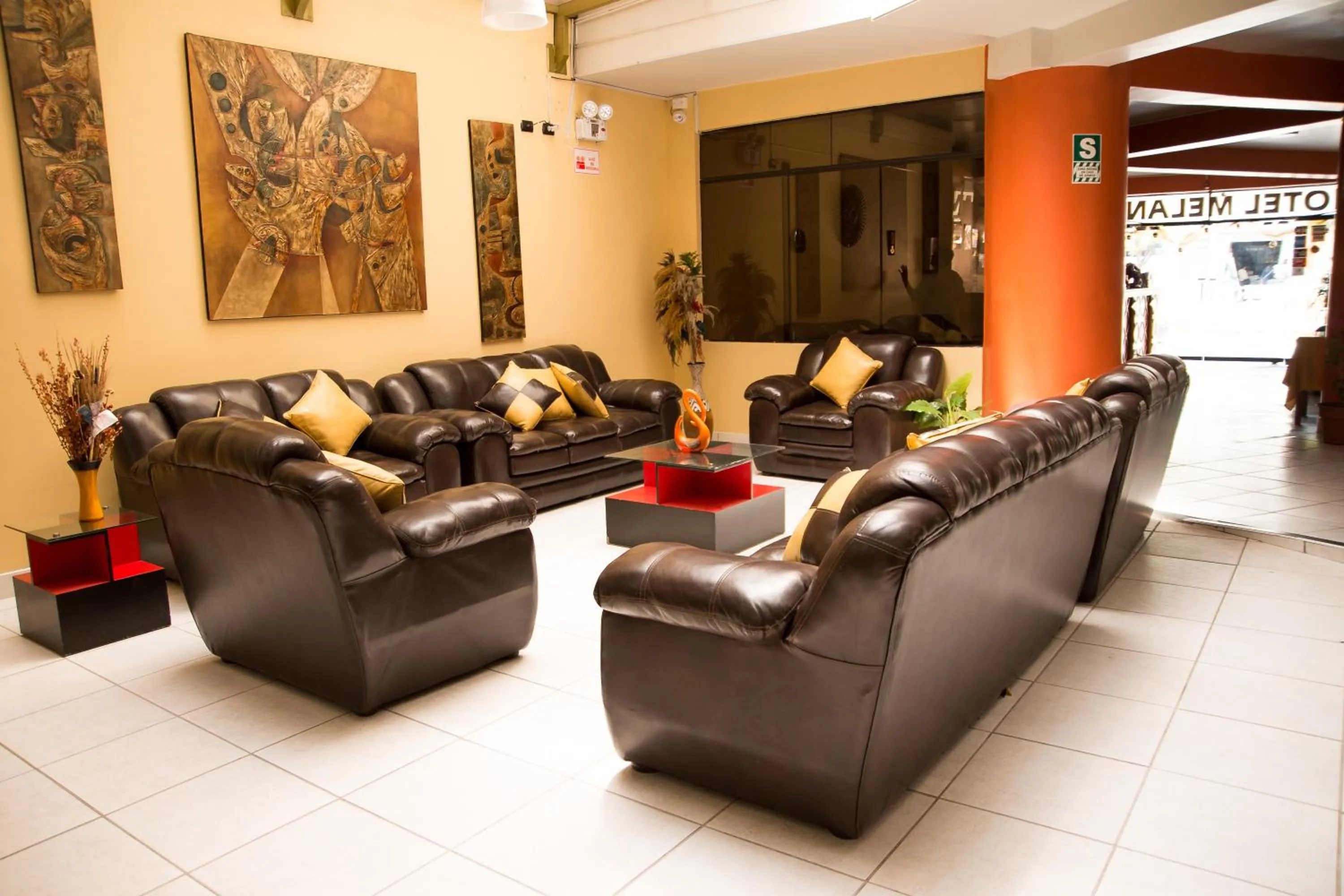 Lounge or bar in Hotel Melanys