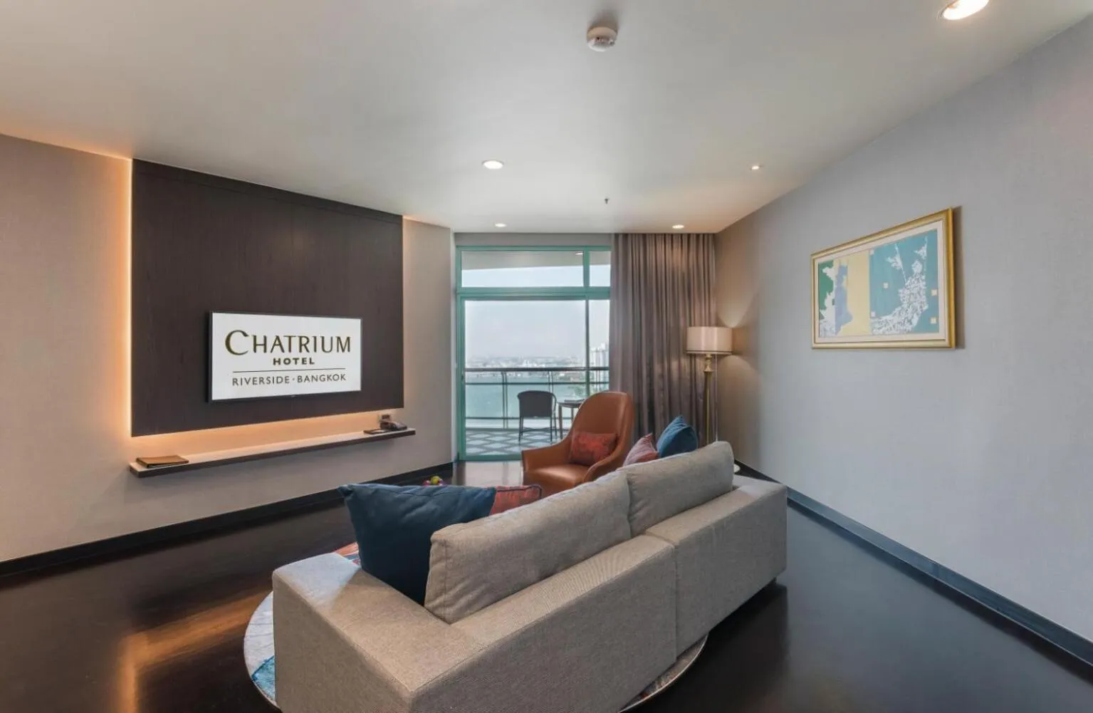 Living room in Chatrium Hotel Riverside Bangkok